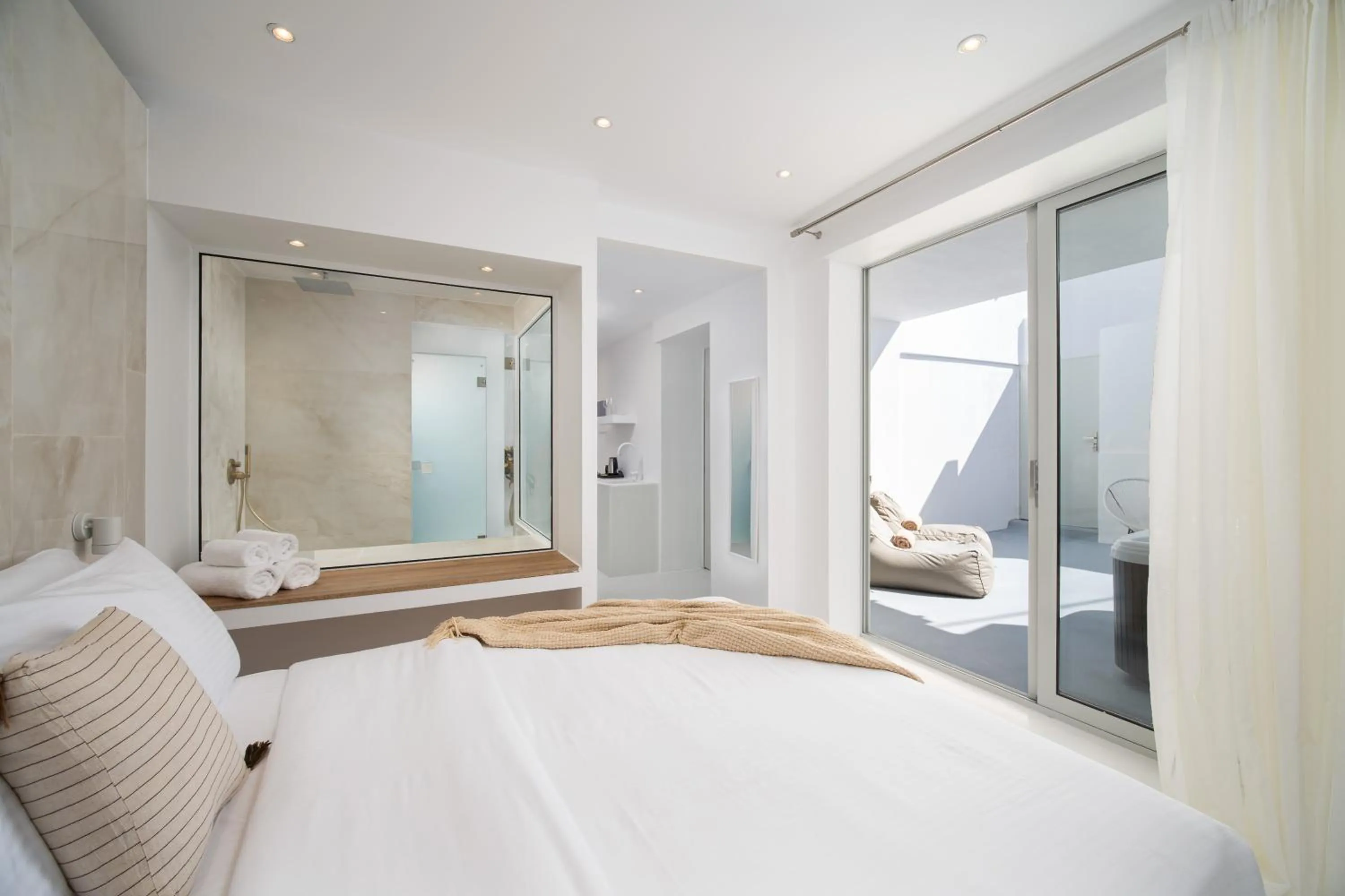 Bedroom, Bed in Cycladic Suites & Spa