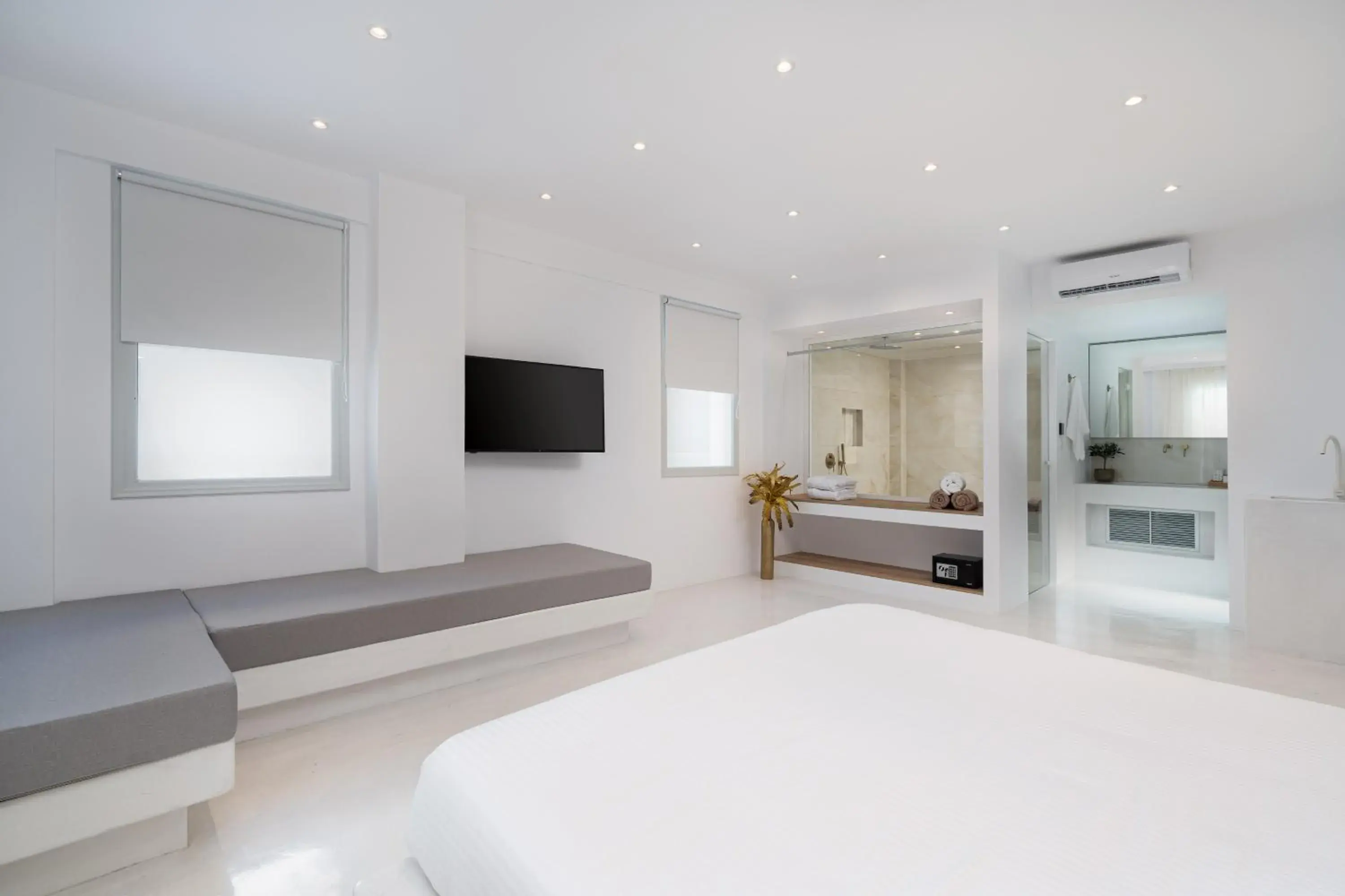 Steam room, Bed in Cycladic Suites & Spa Steam room, Bed in Cycladic Suites & Spa