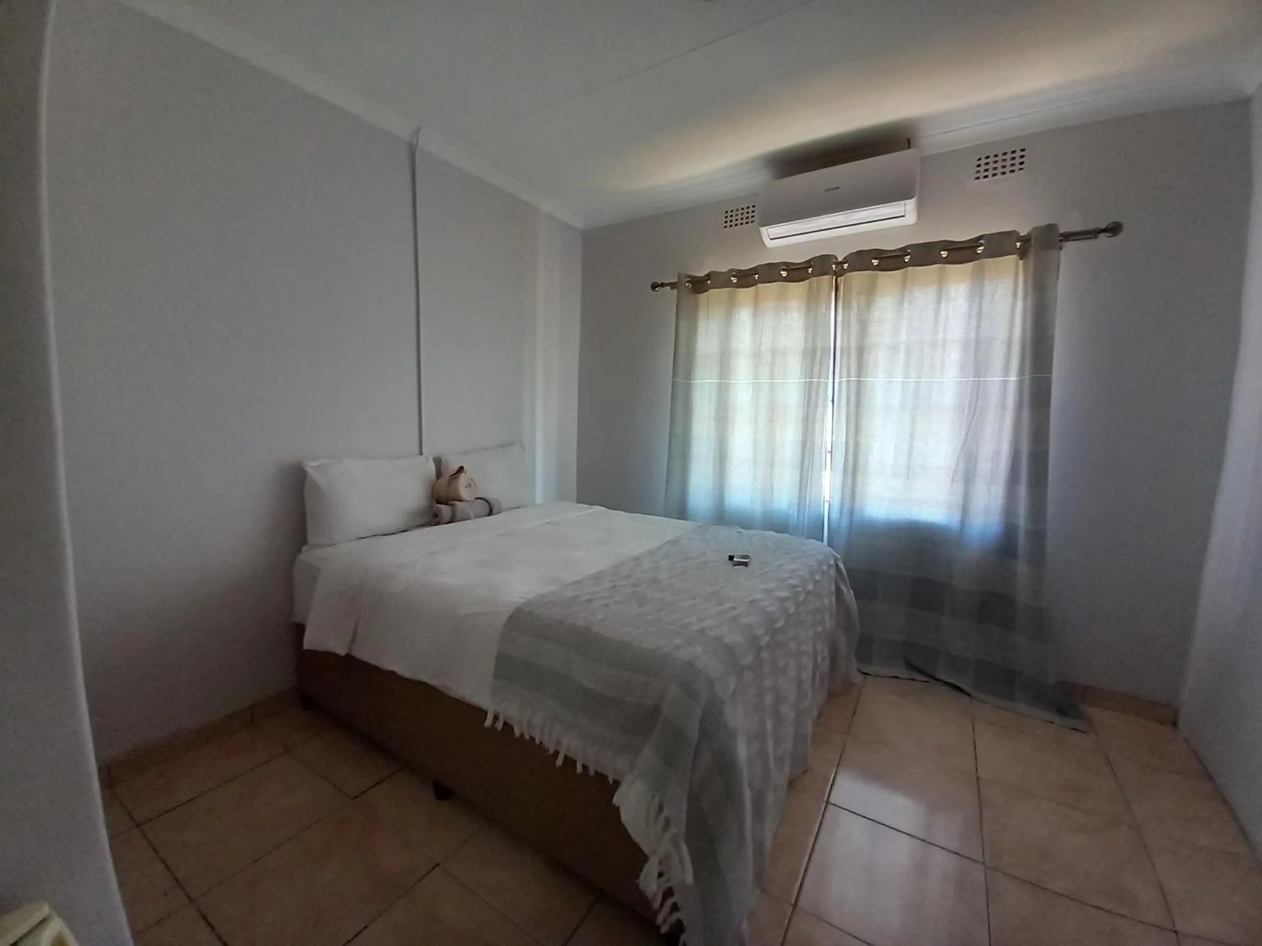 Bedroom, Bed in DEN VIEW GUESTHOUSE