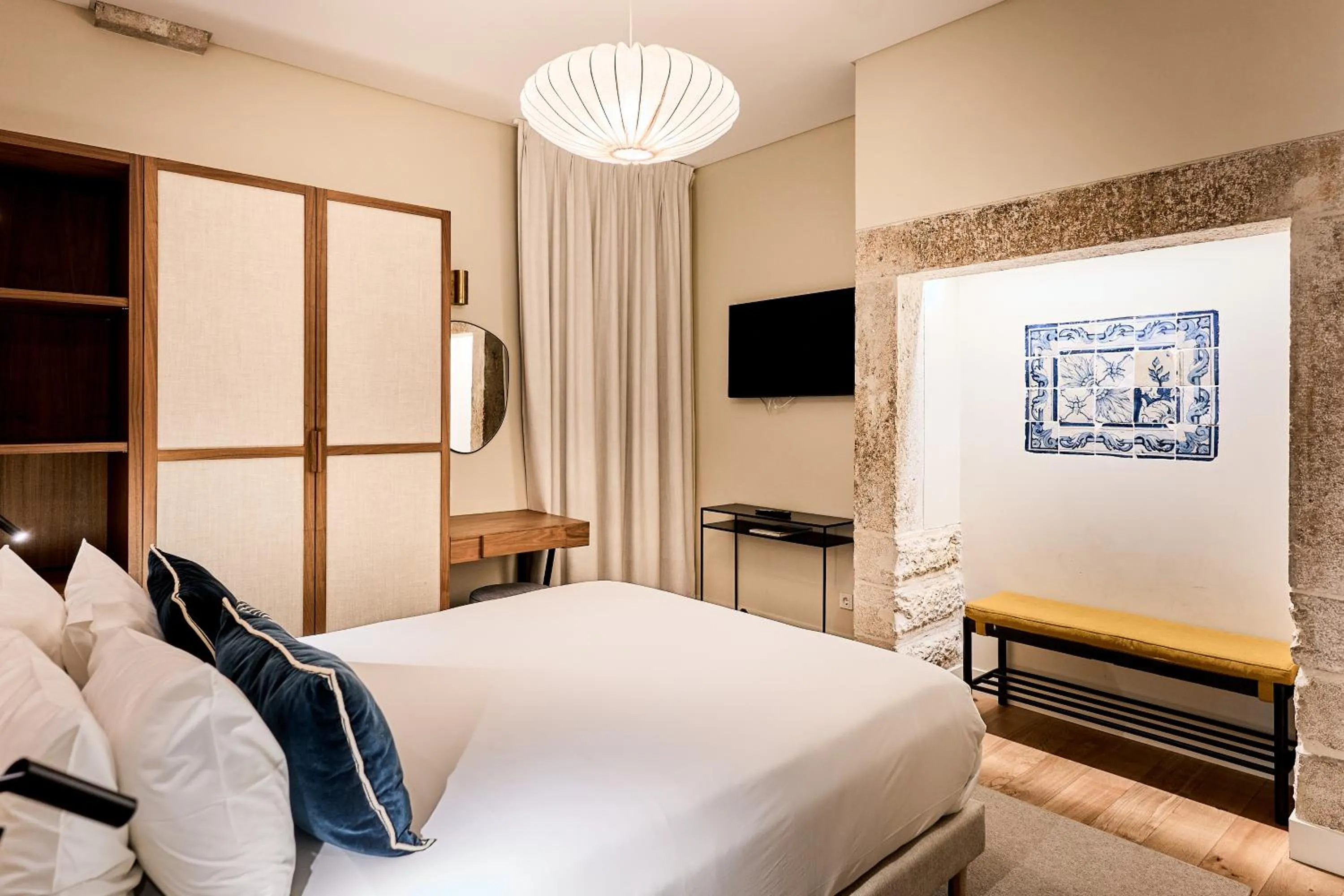 Bed in Ando Living - Augusta House