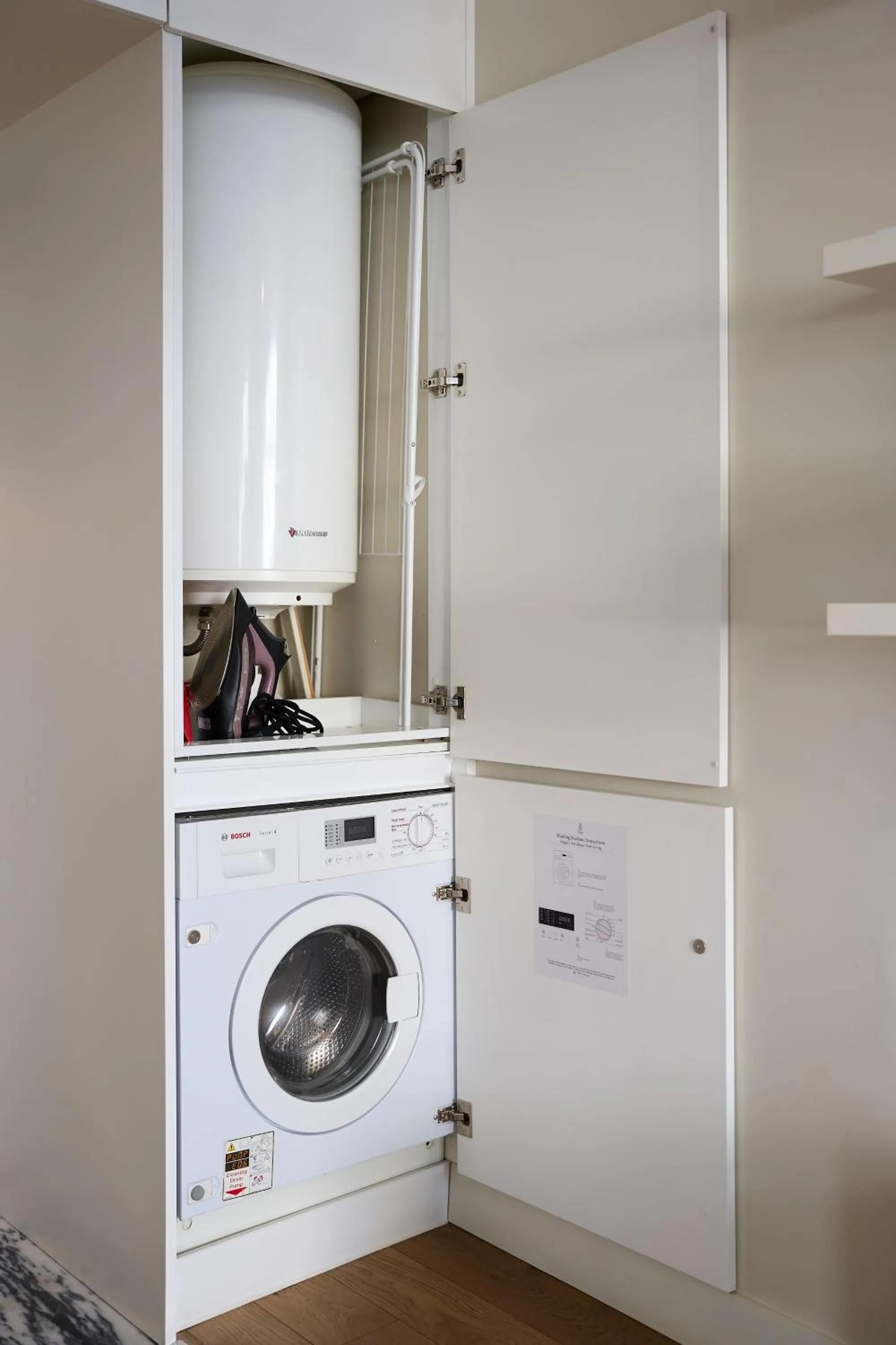 washing machine in Ando Living - Augusta House