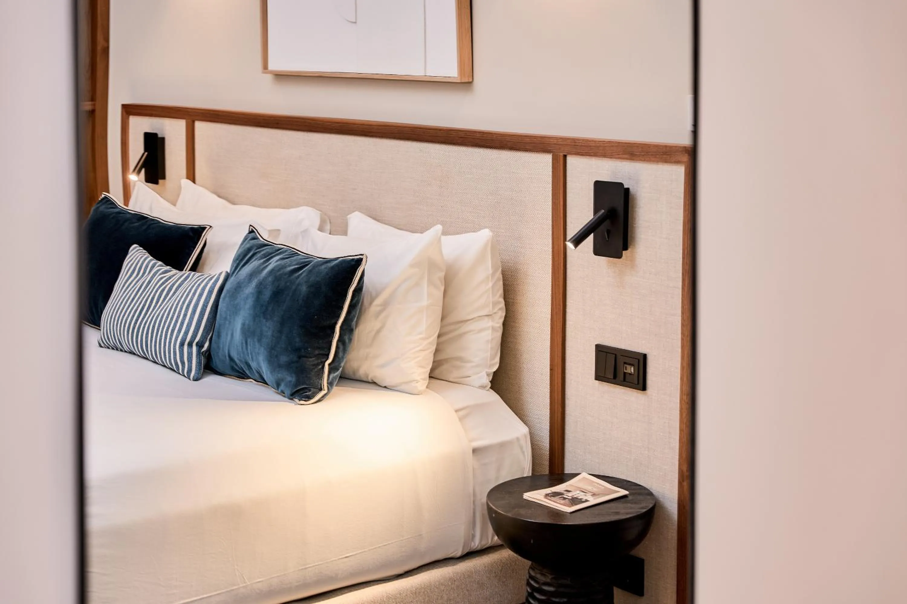 Bed in Ando Living - Augusta House