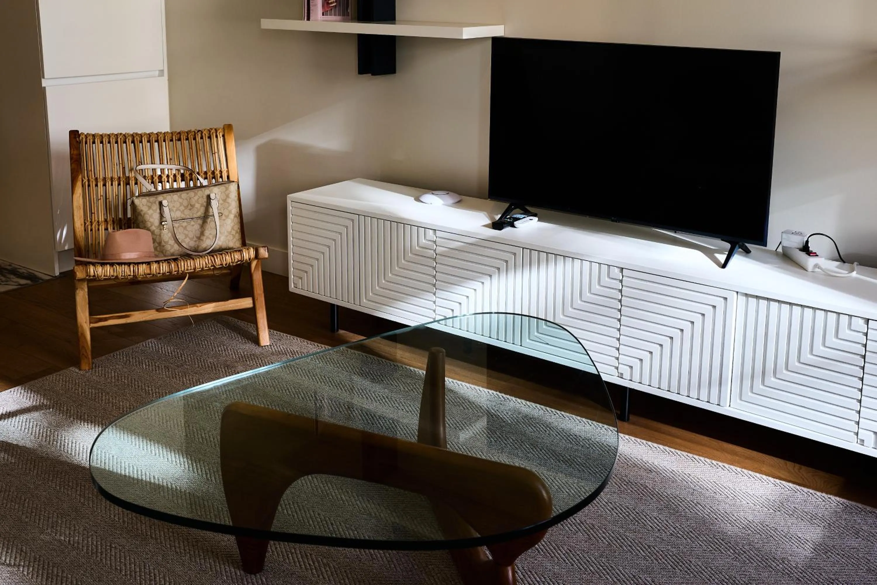 Living room, Bed in Ando Living - Augusta House