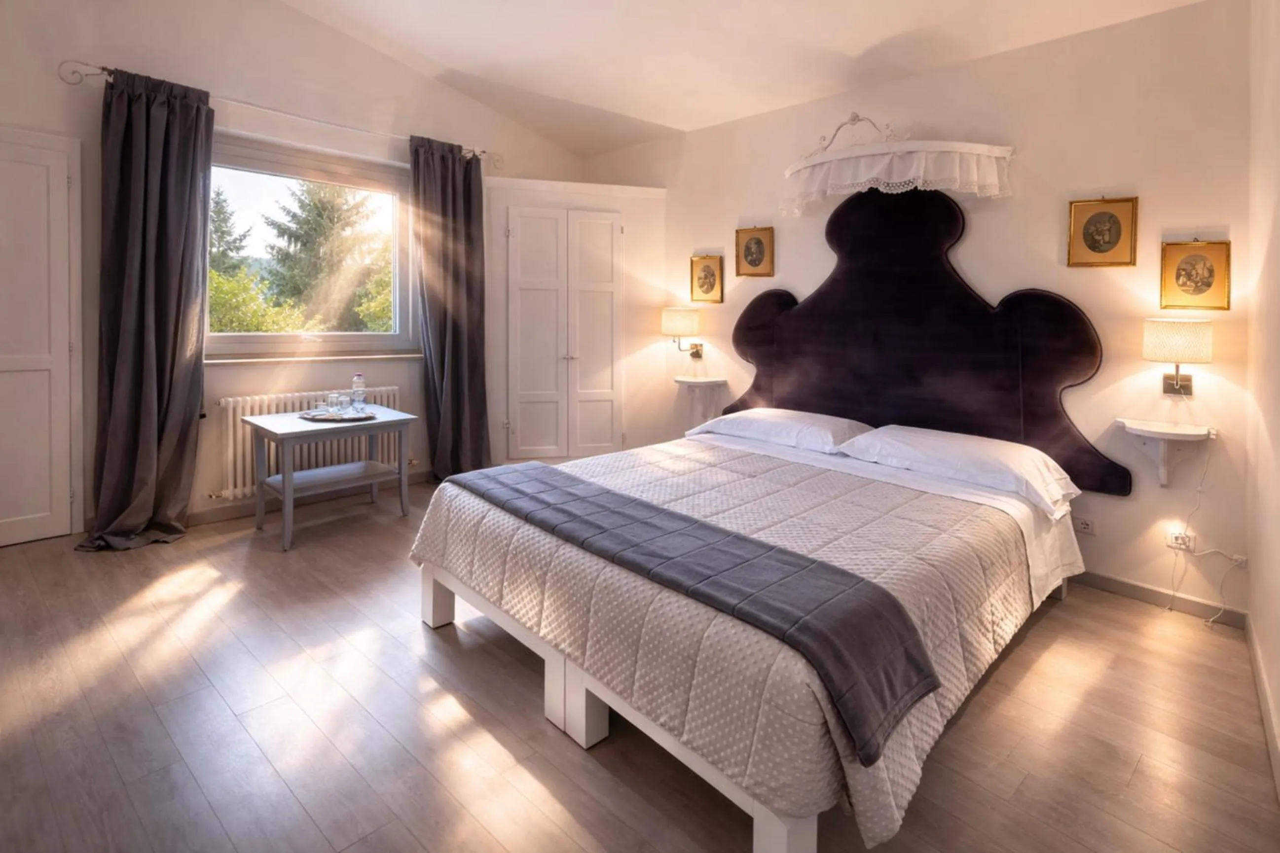 Bed in Country Lodge B&B