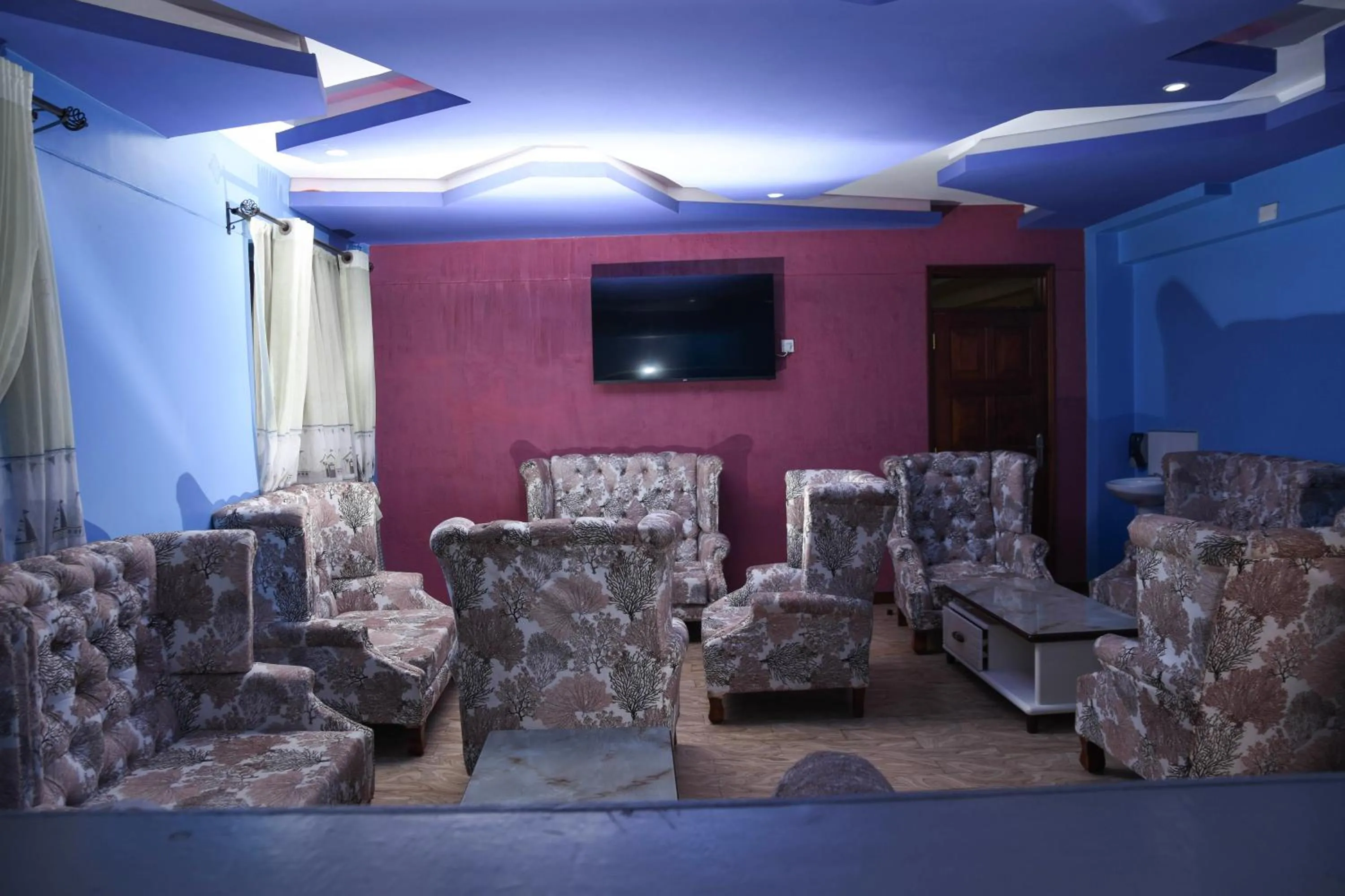 Lounge or bar in Golden Palace Hotel