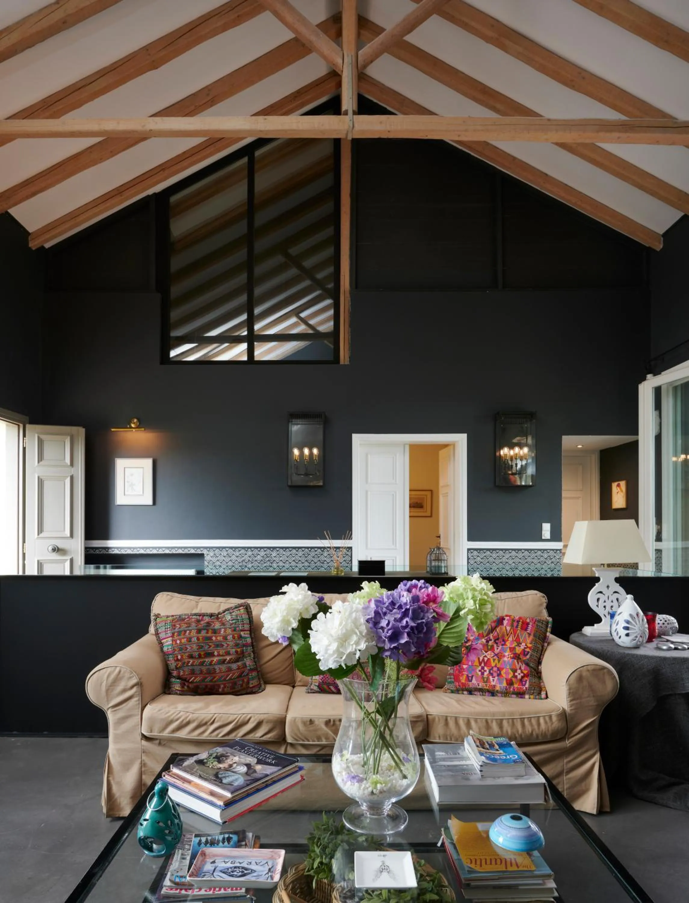 Living room in Varaba Country House