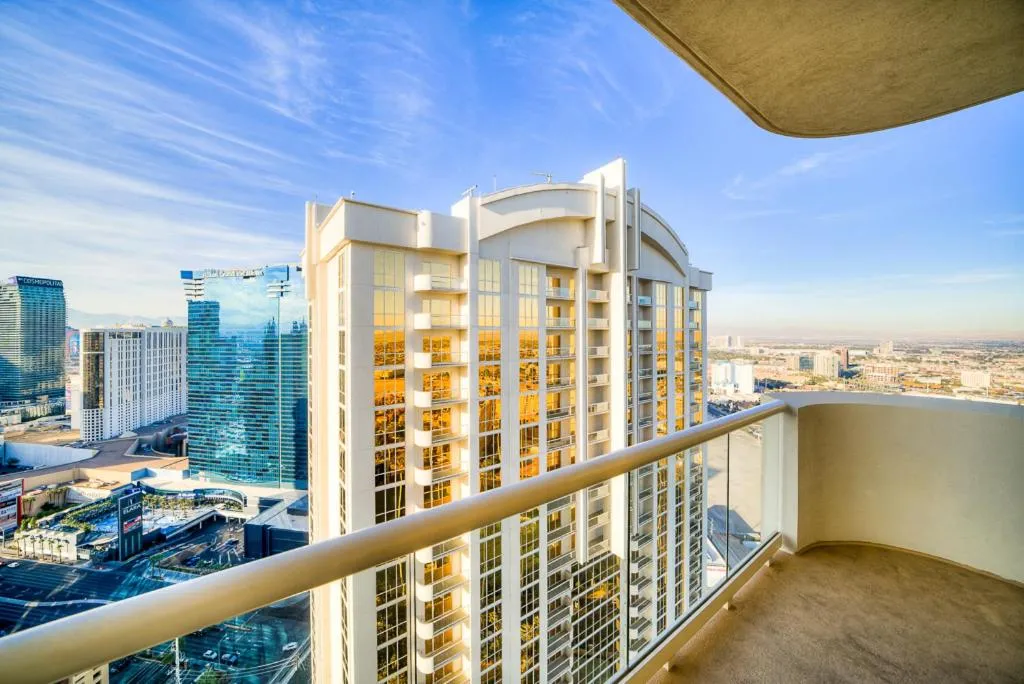 Jet Luxury Elite at The Signature