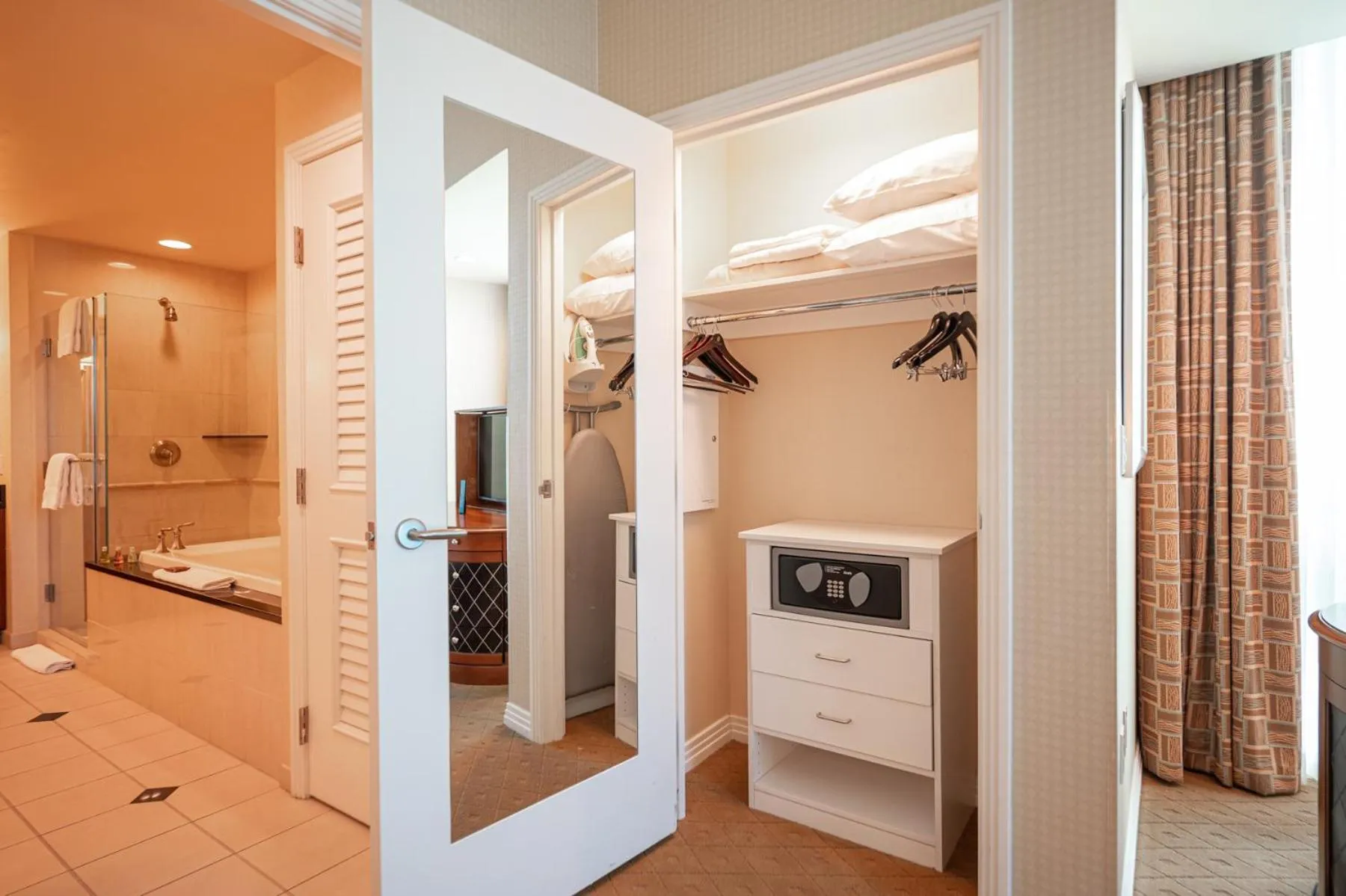 Jet Luxury Elite at The Signature