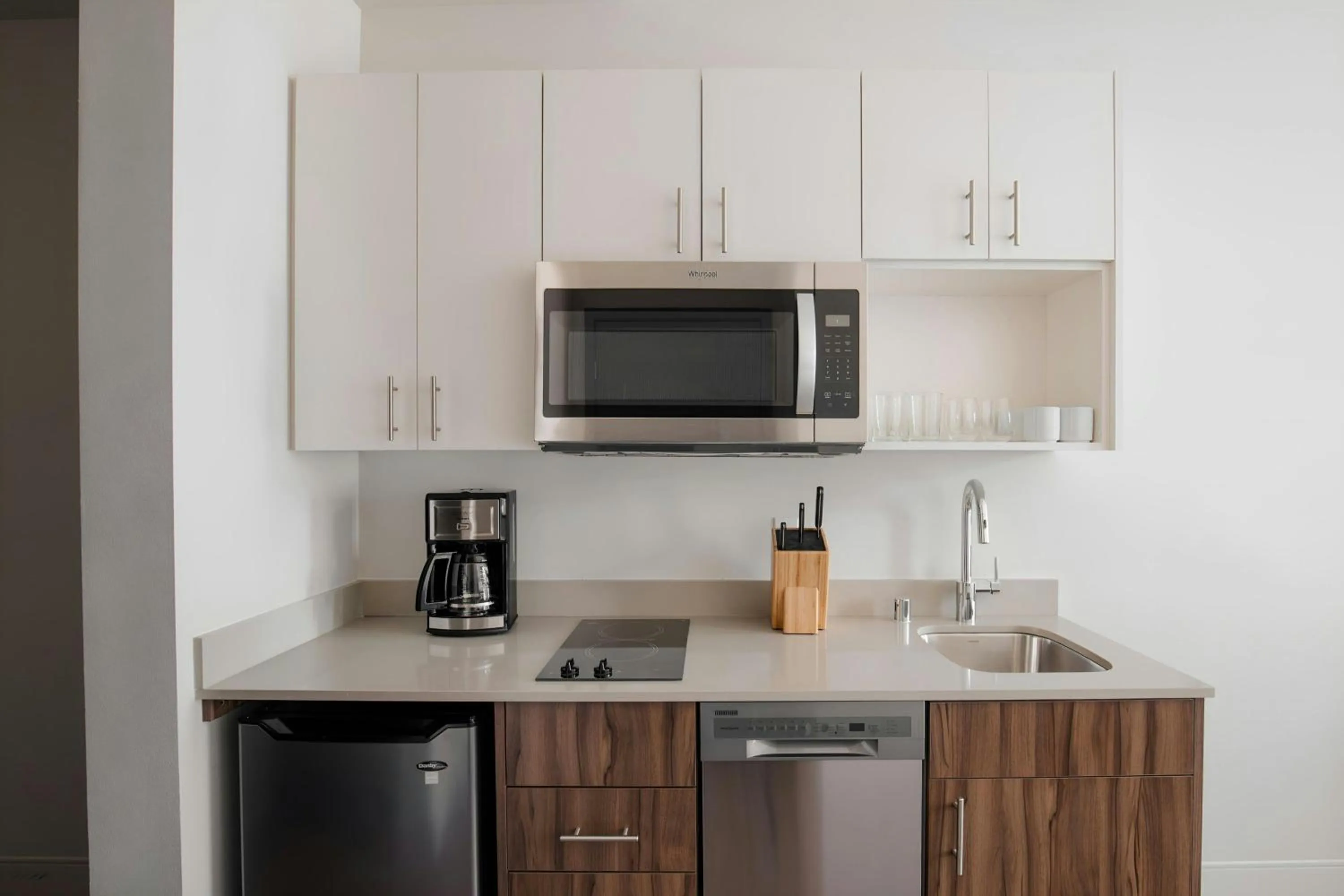 Kitchen or kitchenette in Sonder by Marriott Bonvoy Pivot Apartments Capitol Hill