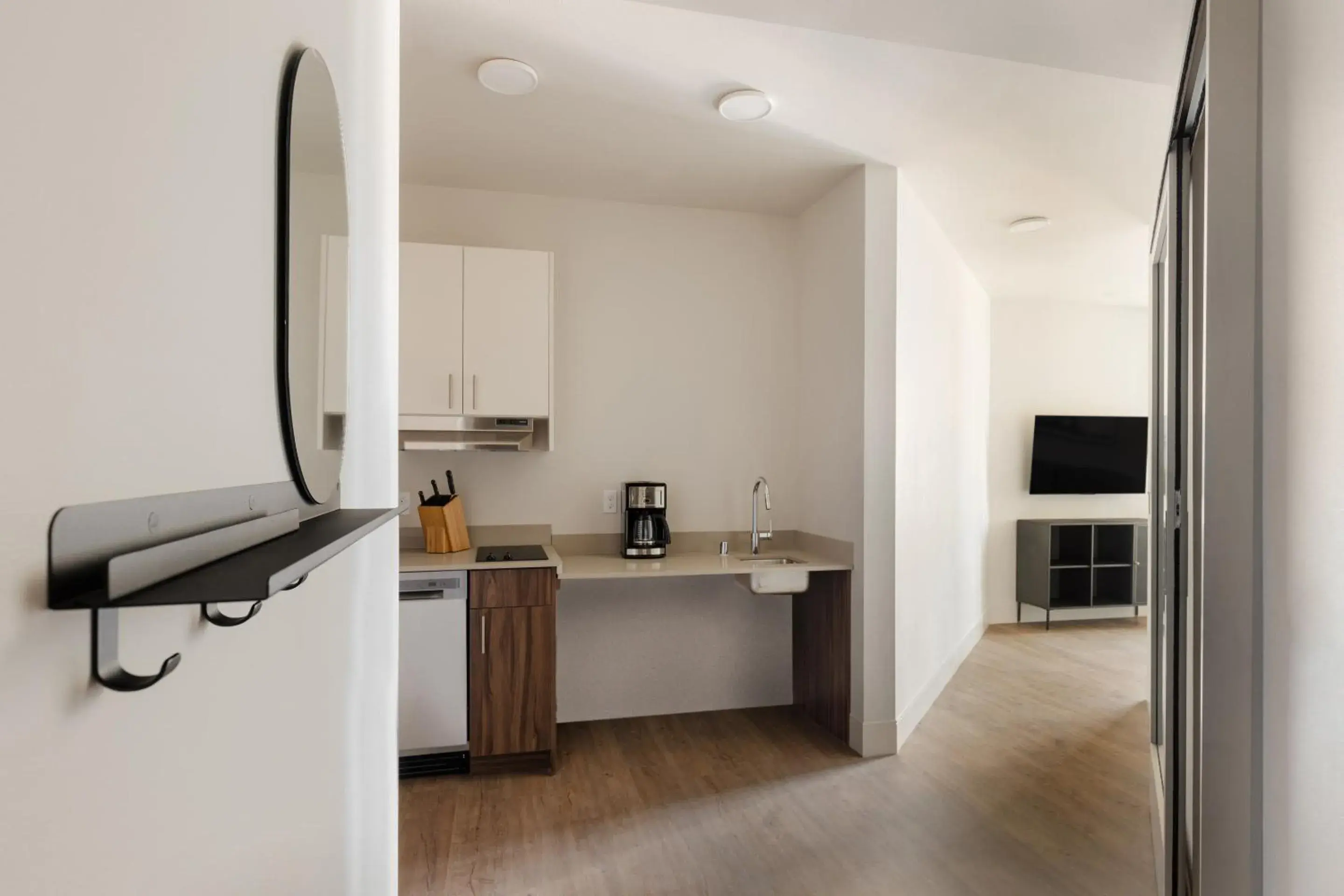 Queen Room - Disability Access in Sonder at Pivot Queen Room - Disability Access in Sonder at Pivot