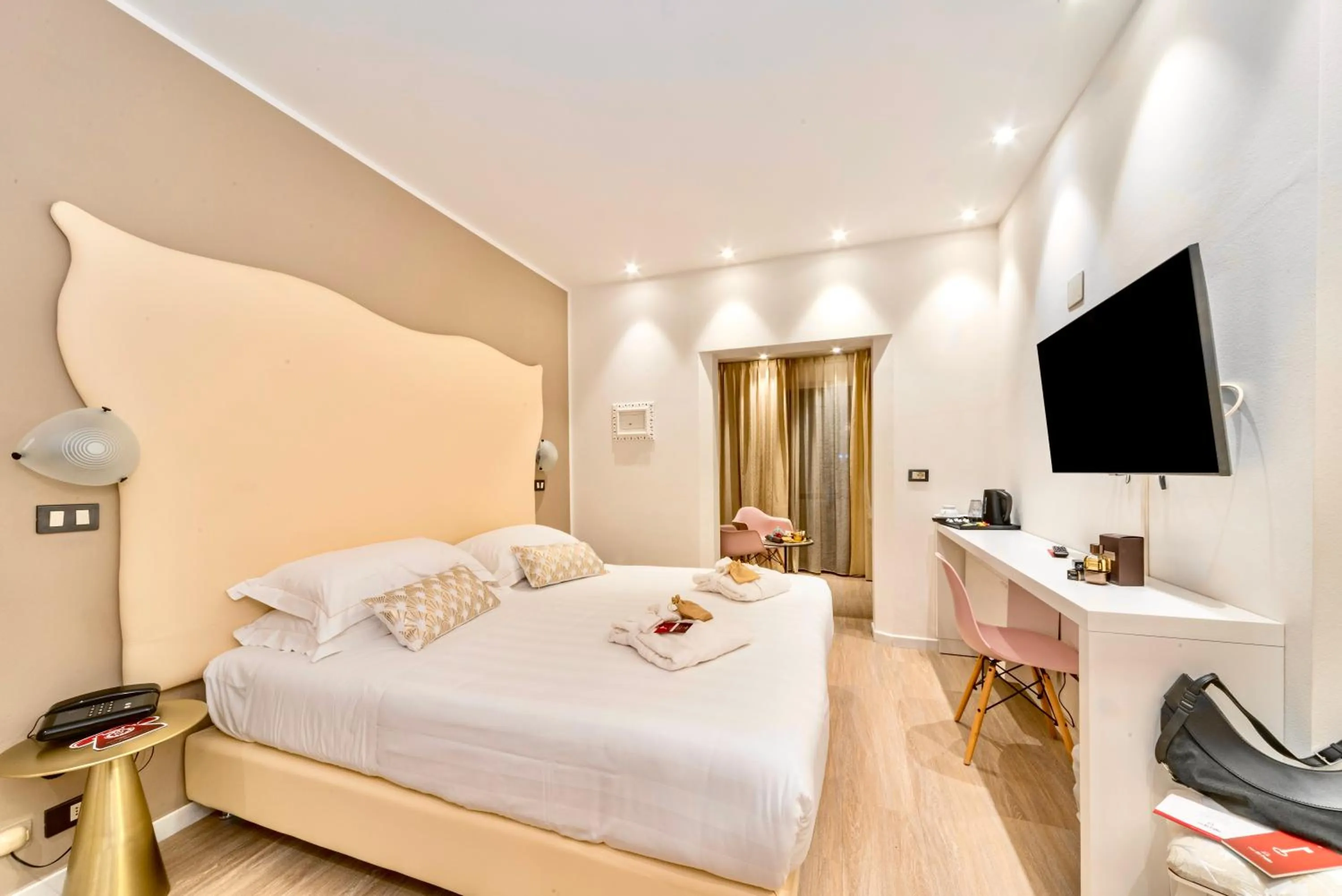 Bed in El Patio Hotel