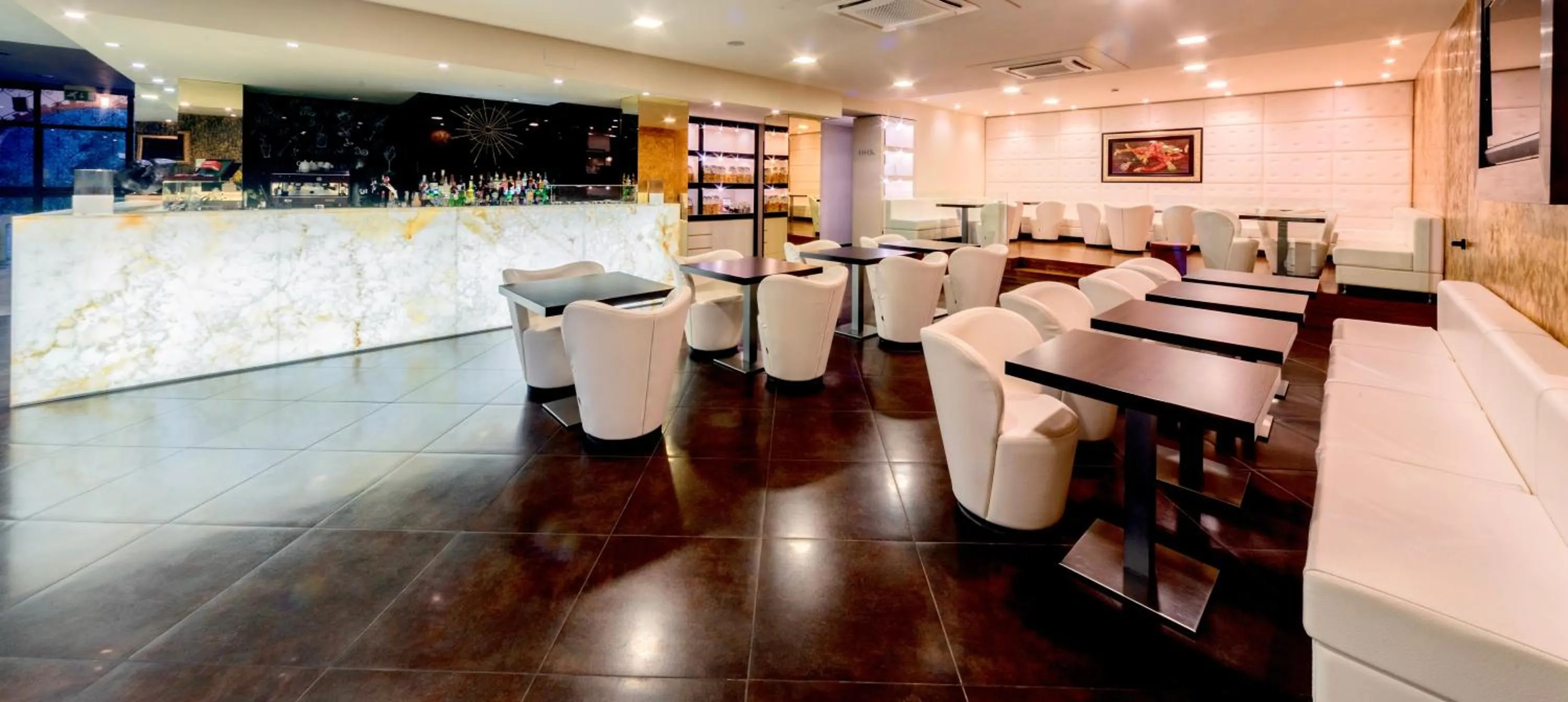 Lobby or reception in El Patio Hotel