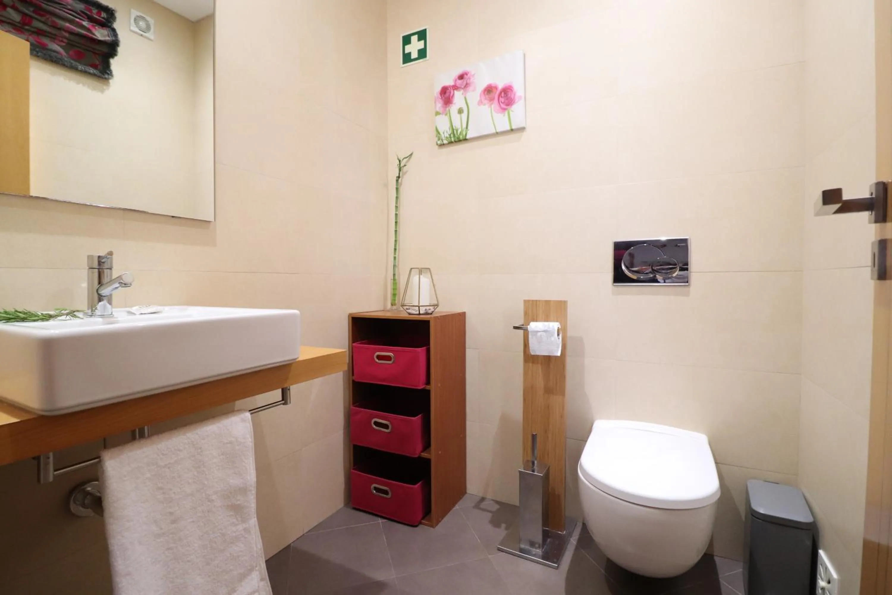 Bathroom in 3-Bed Townhouse with pool in Albufeira Balaia