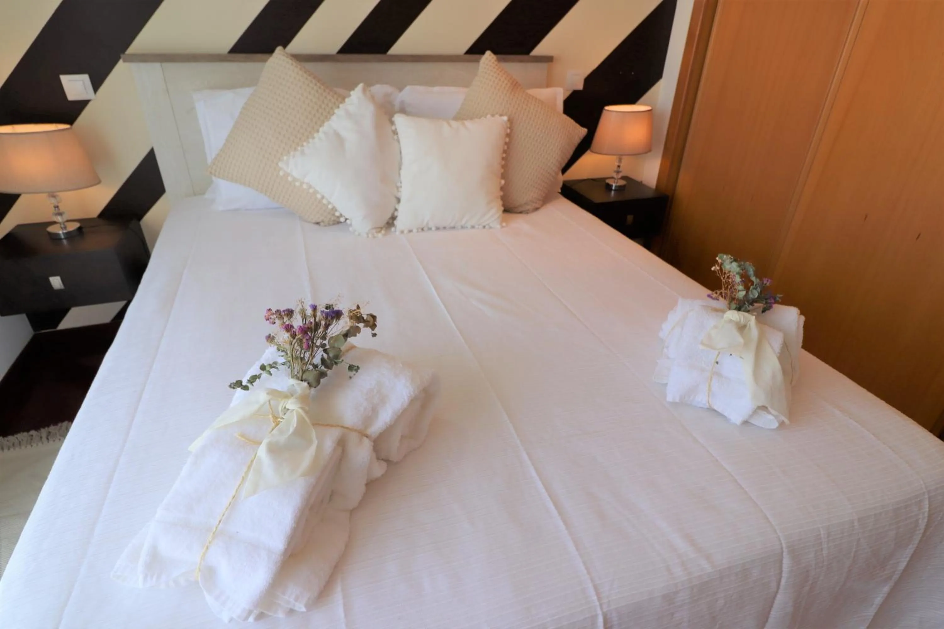 Bedroom, Bed in 3-Bed Townhouse with pool in Albufeira Balaia