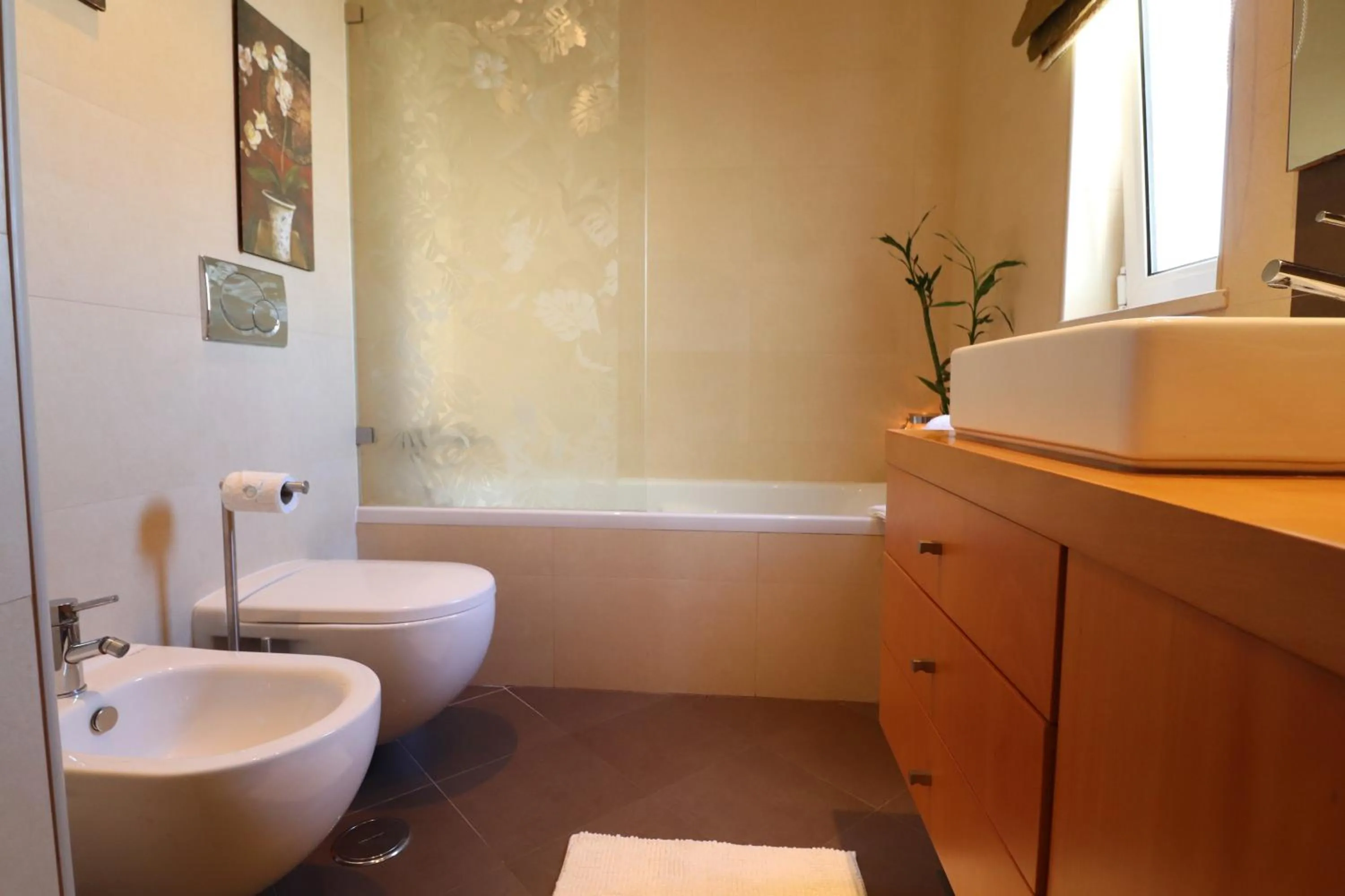 Bathroom in 3-Bed Townhouse with pool in Albufeira Balaia