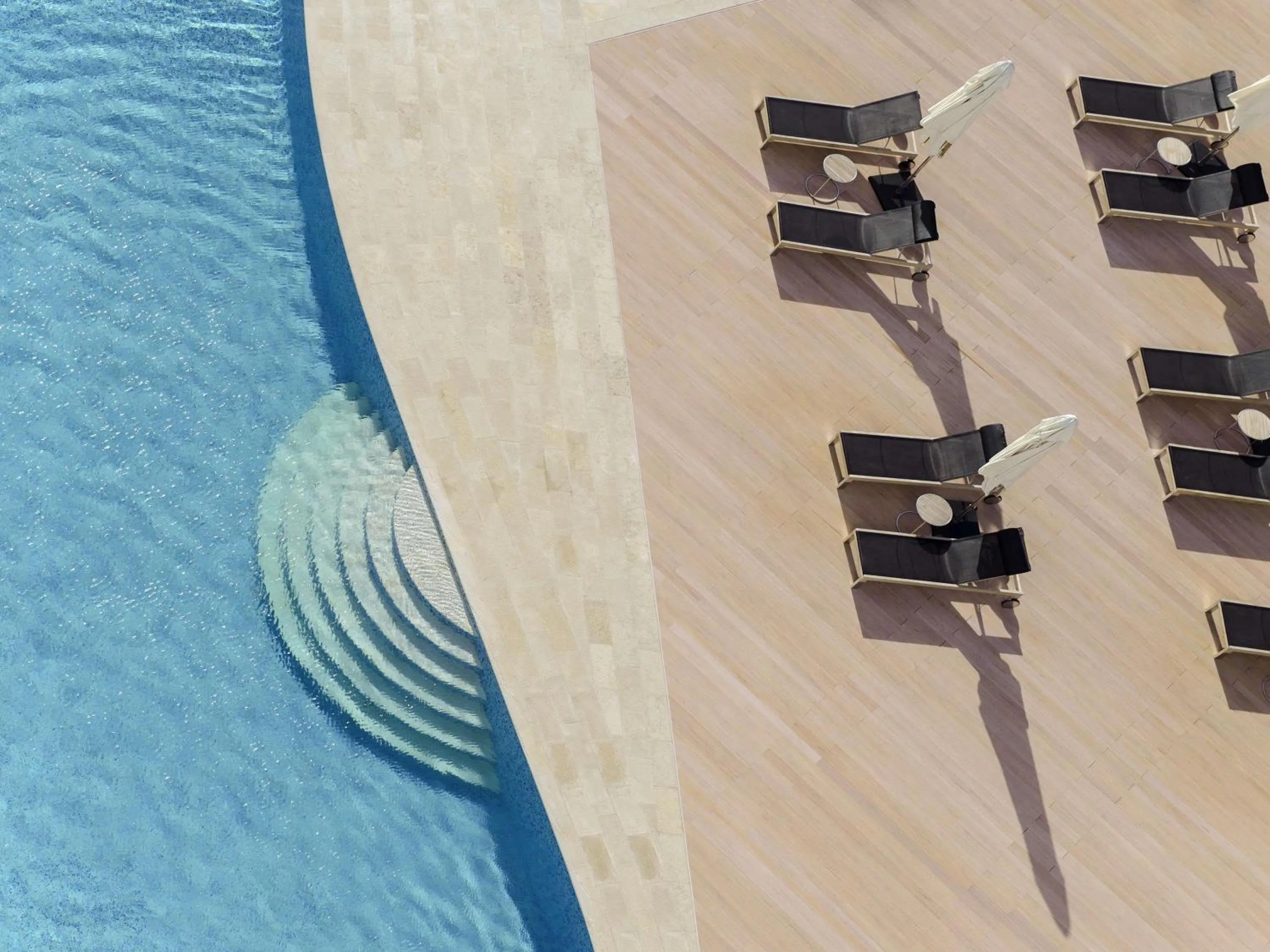 Restaurant/places to eat in Novotel Fujairah