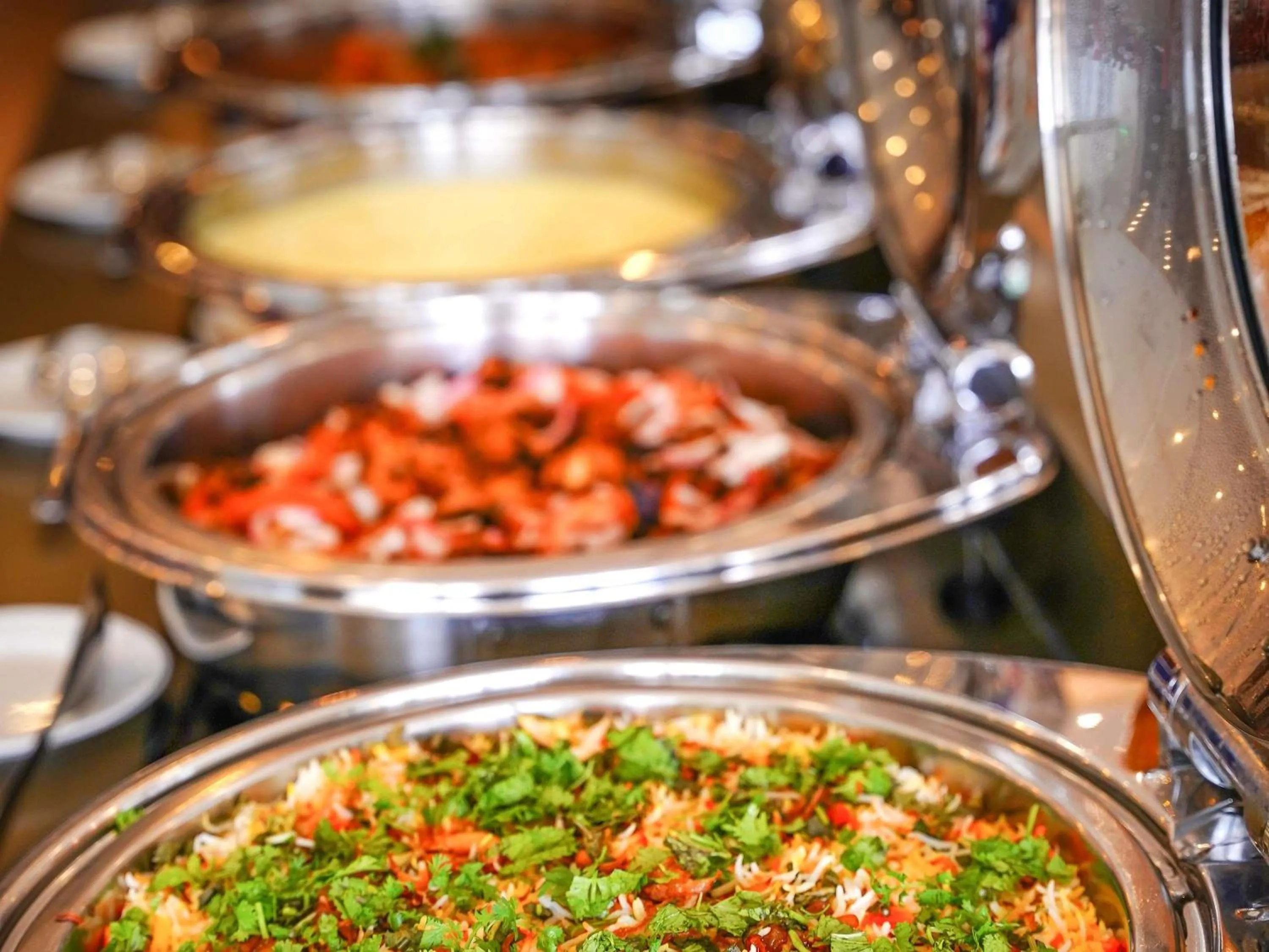 Restaurant/places to eat in Novotel Fujairah