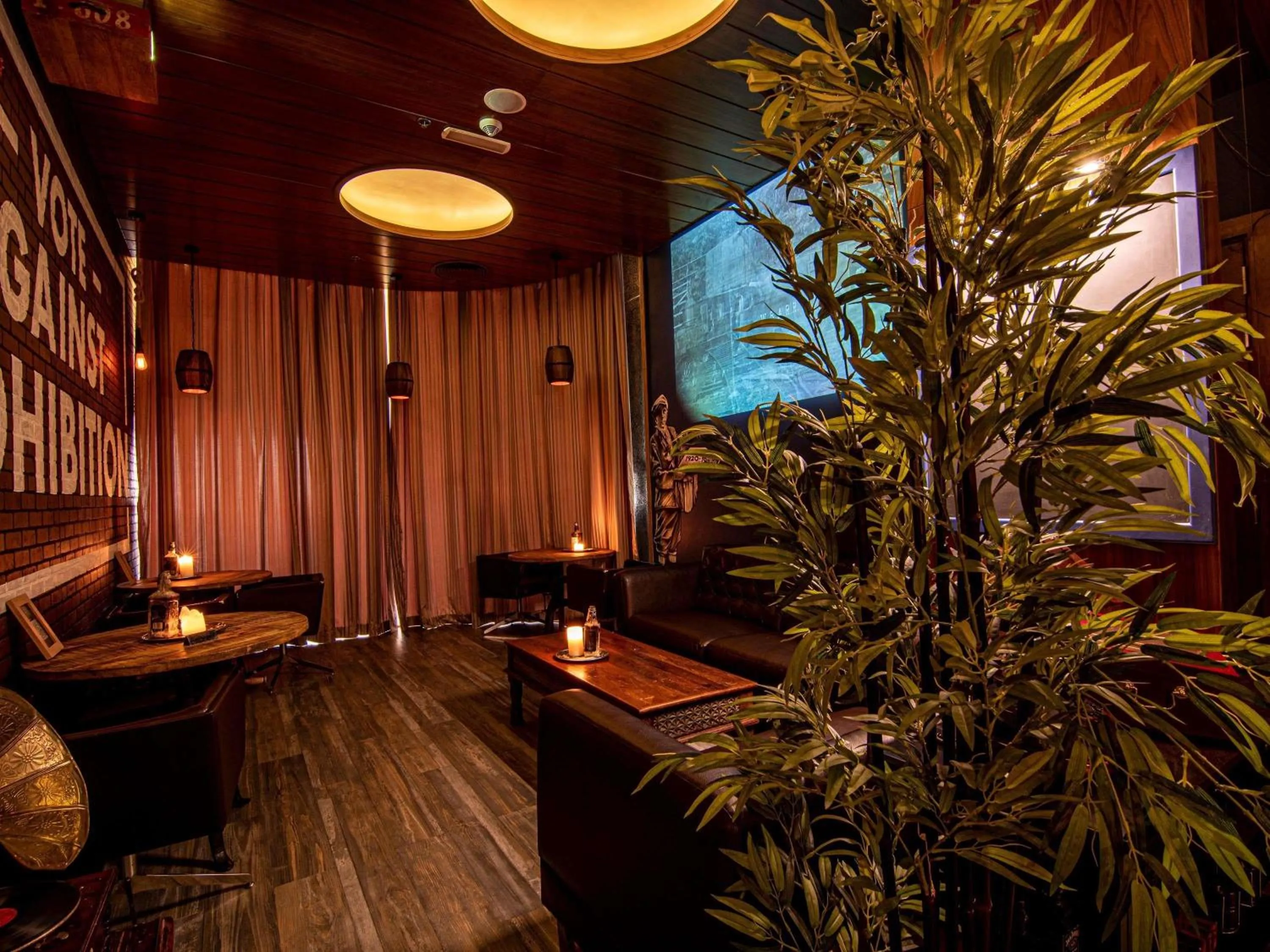 Lounge or bar in Novotel Fujairah