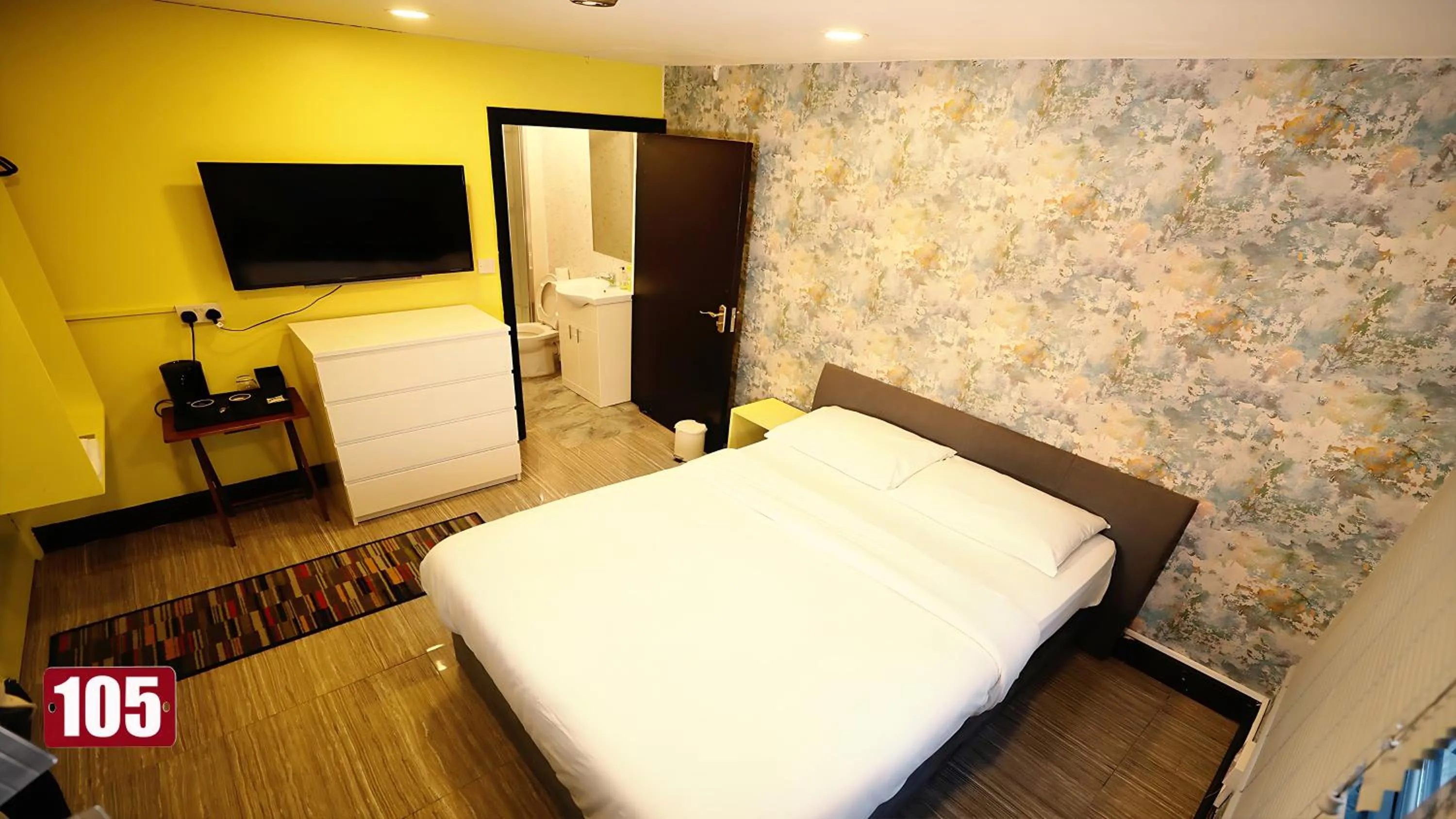 TV and multimedia, Bed in Private Boutique Apartments London