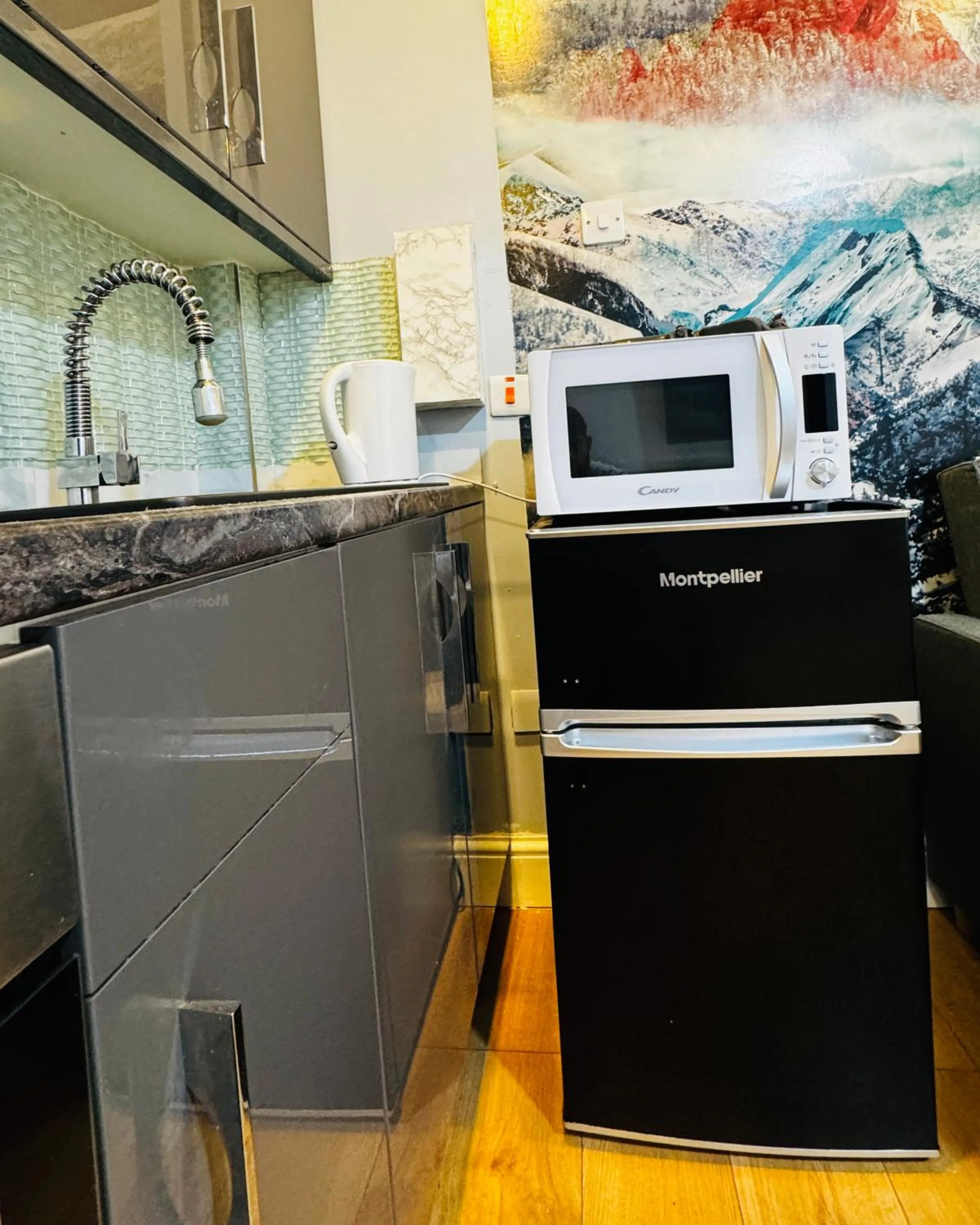 microwave in Private Boutique Apartments London