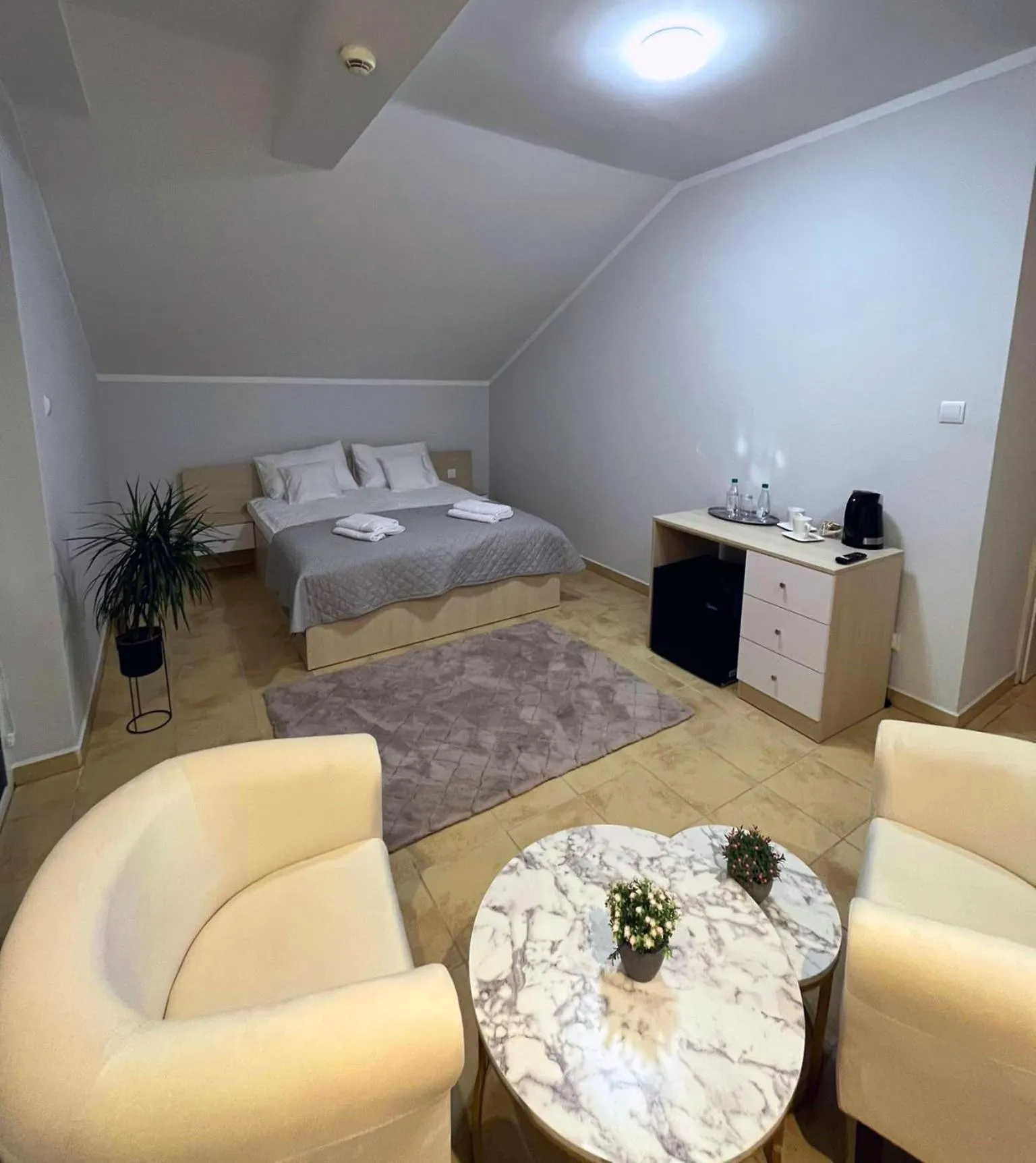 Photo of the whole room, Bed in Villa AdaMar - masaże & jacuzzi