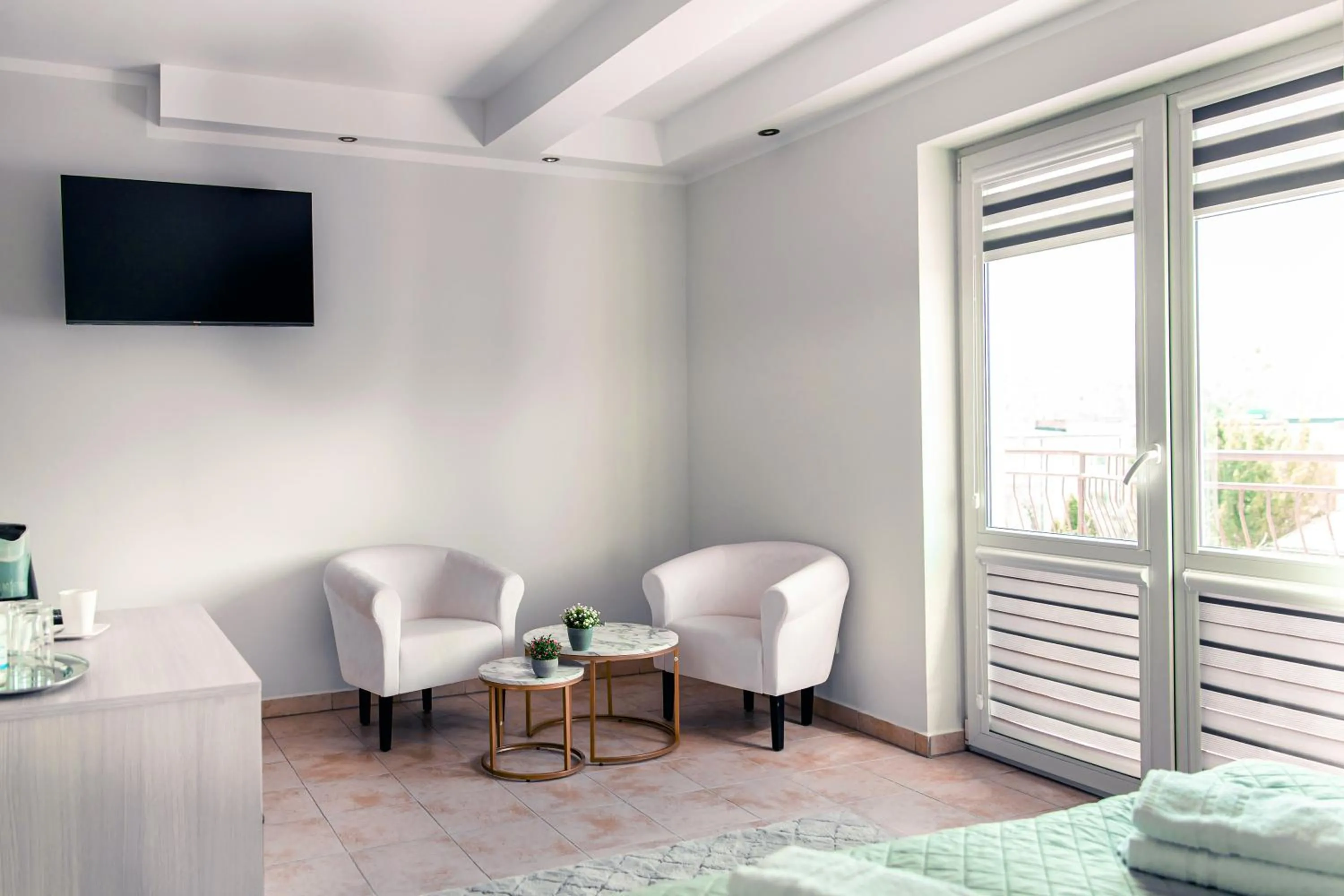 TV and multimedia, Bed in Villa AdaMar - masaże & jacuzzi