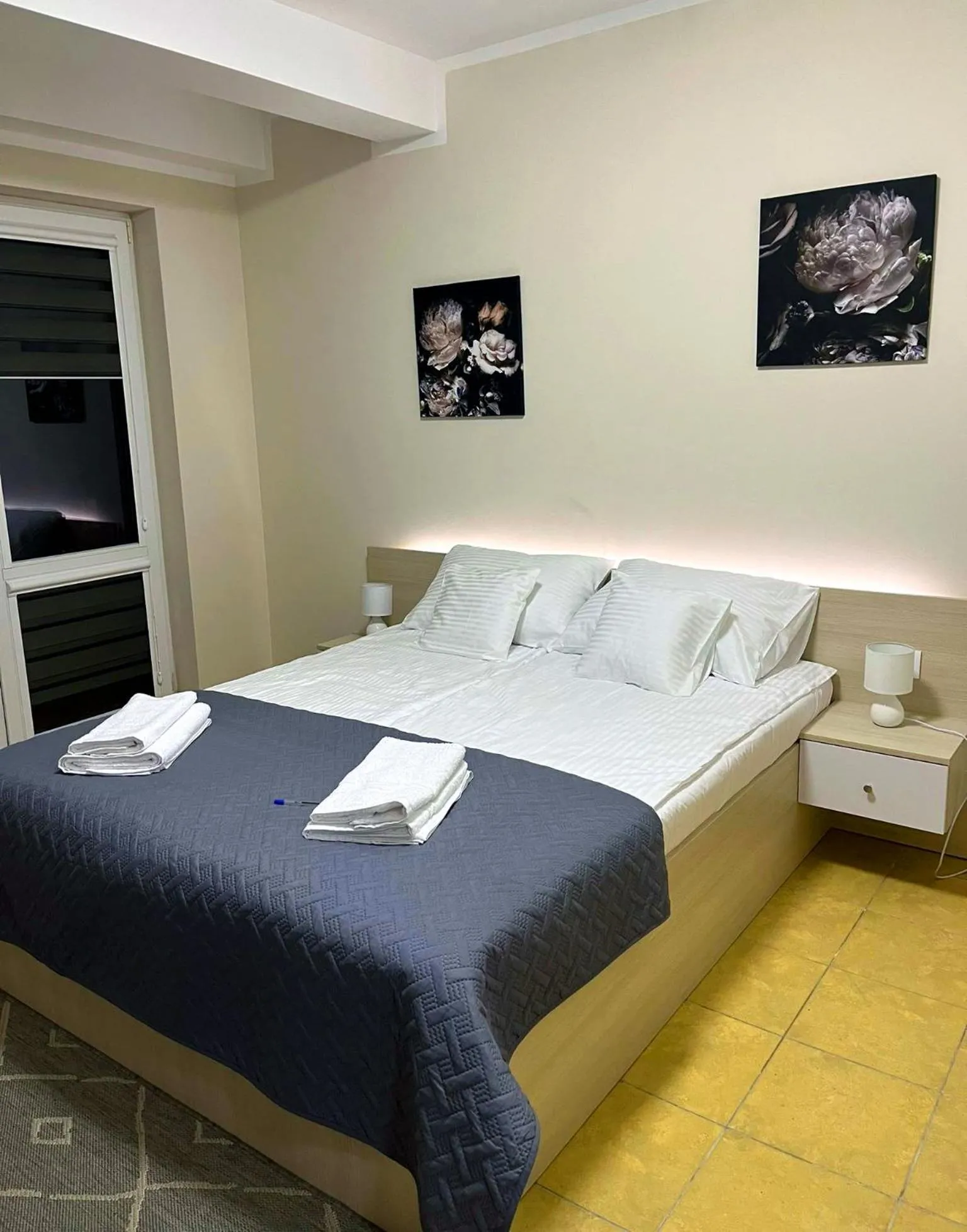 Photo of the whole room, Bed in Villa AdaMar - masaże & jacuzzi