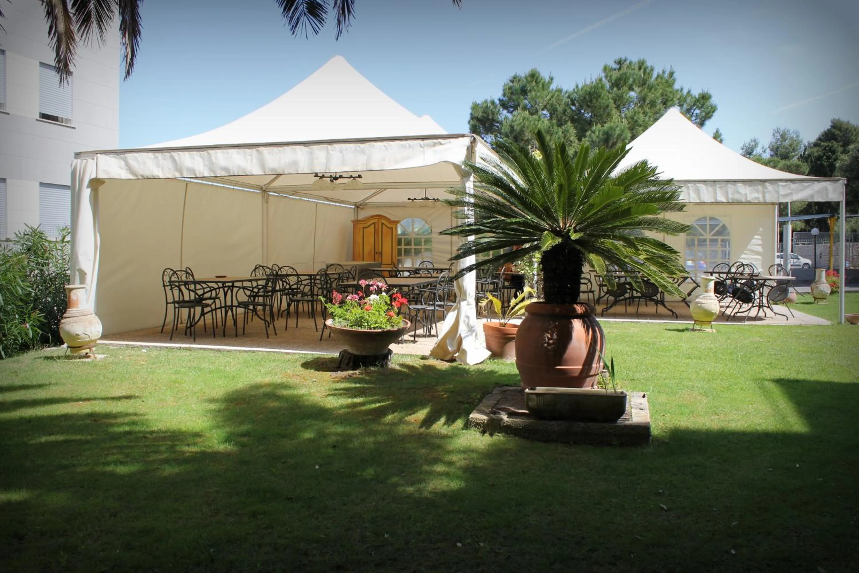 Patio in Hotel Marini