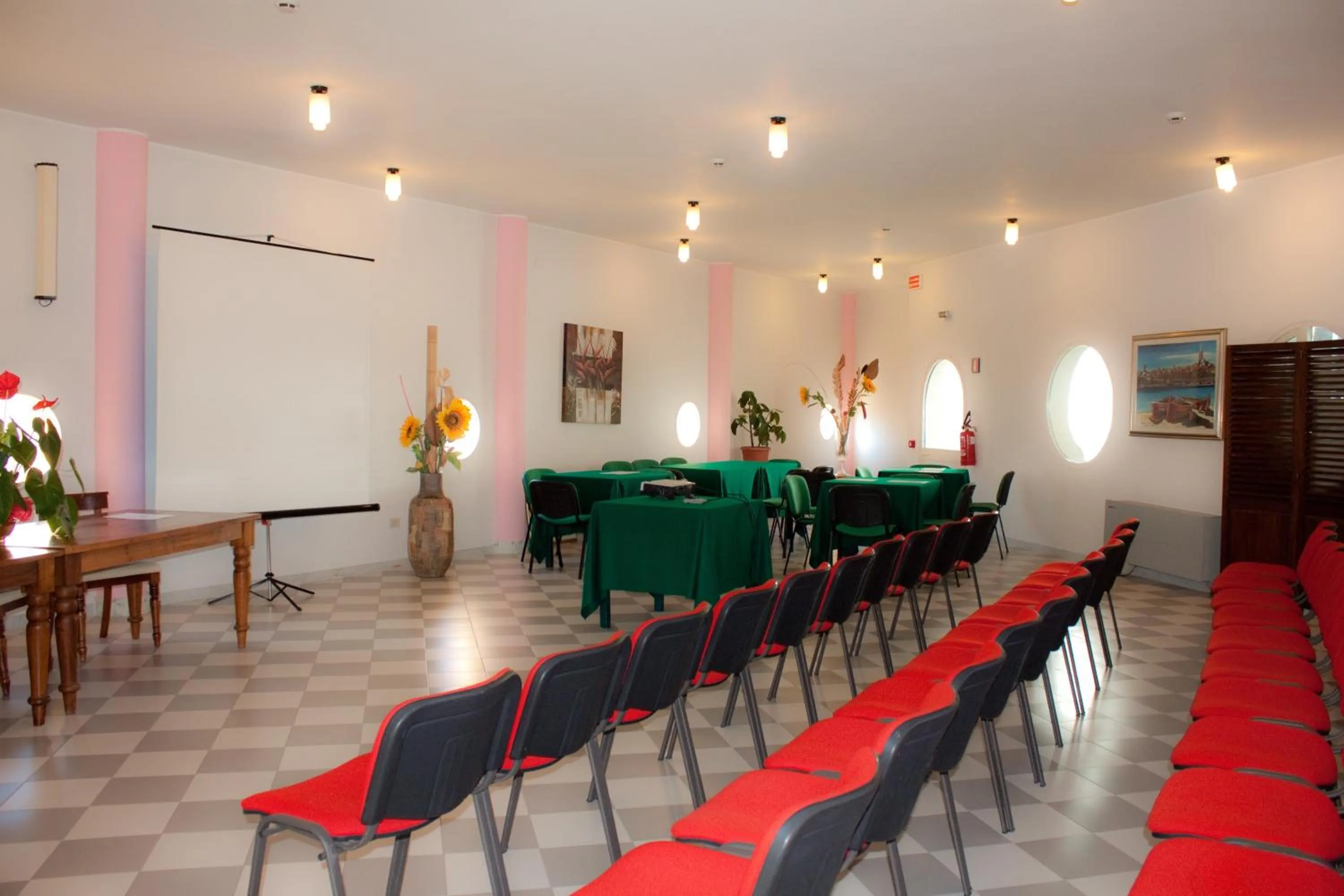 Business facilities in Hotel Marini