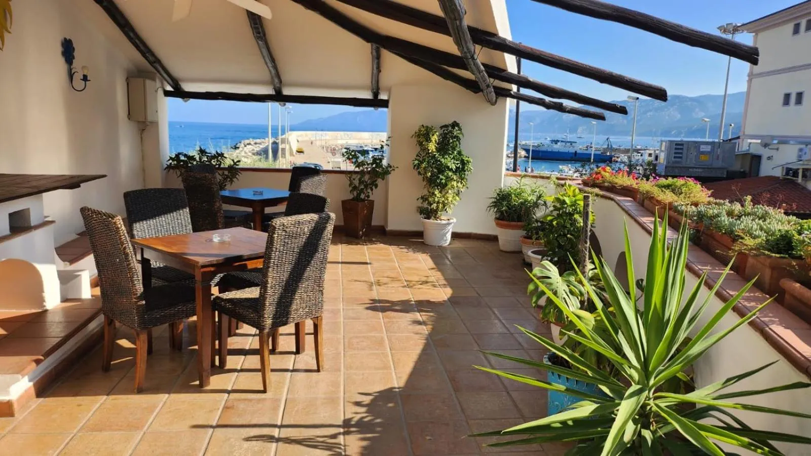 Balcony/Terrace in Hotel Pop