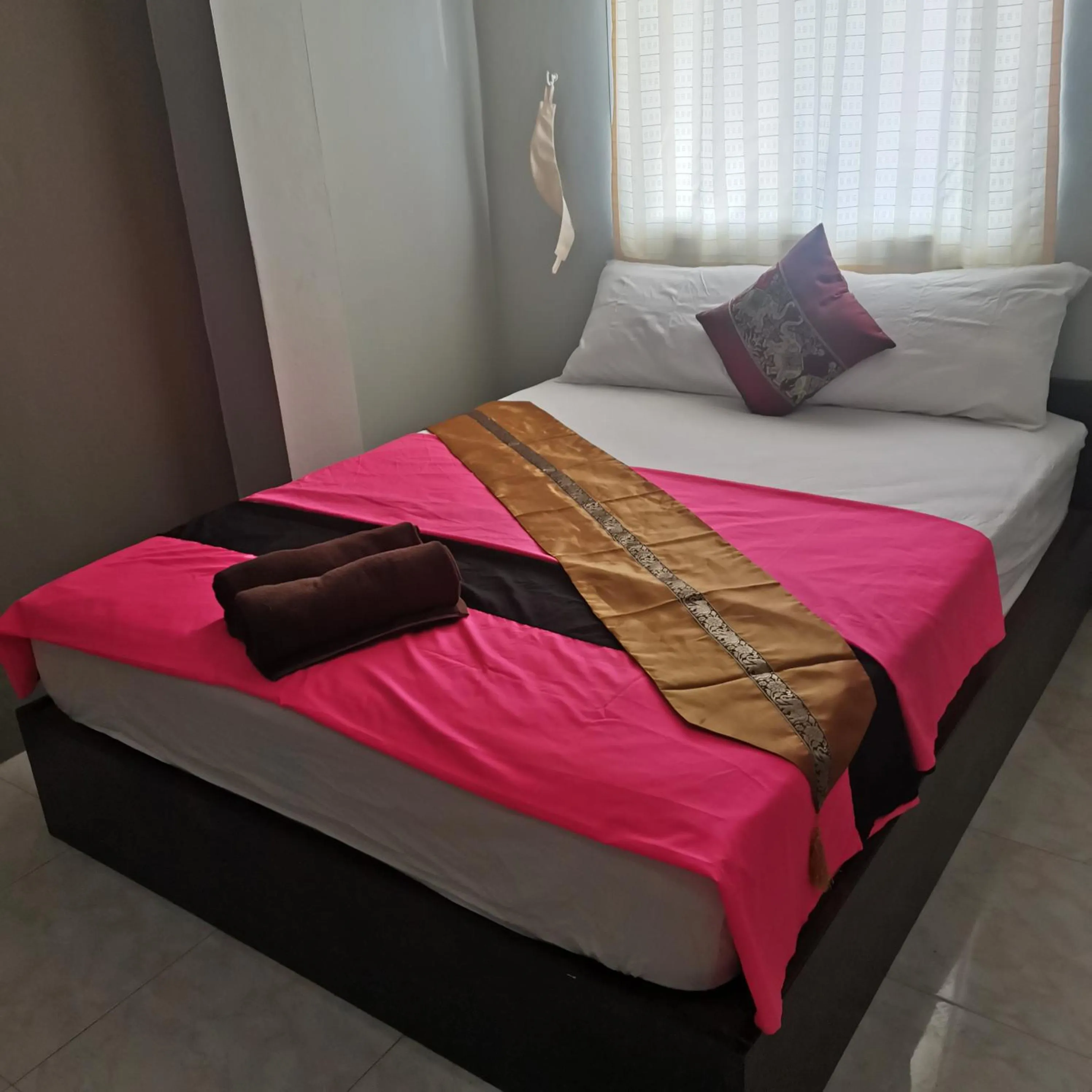 Bed in Haadrin village Fullmoon