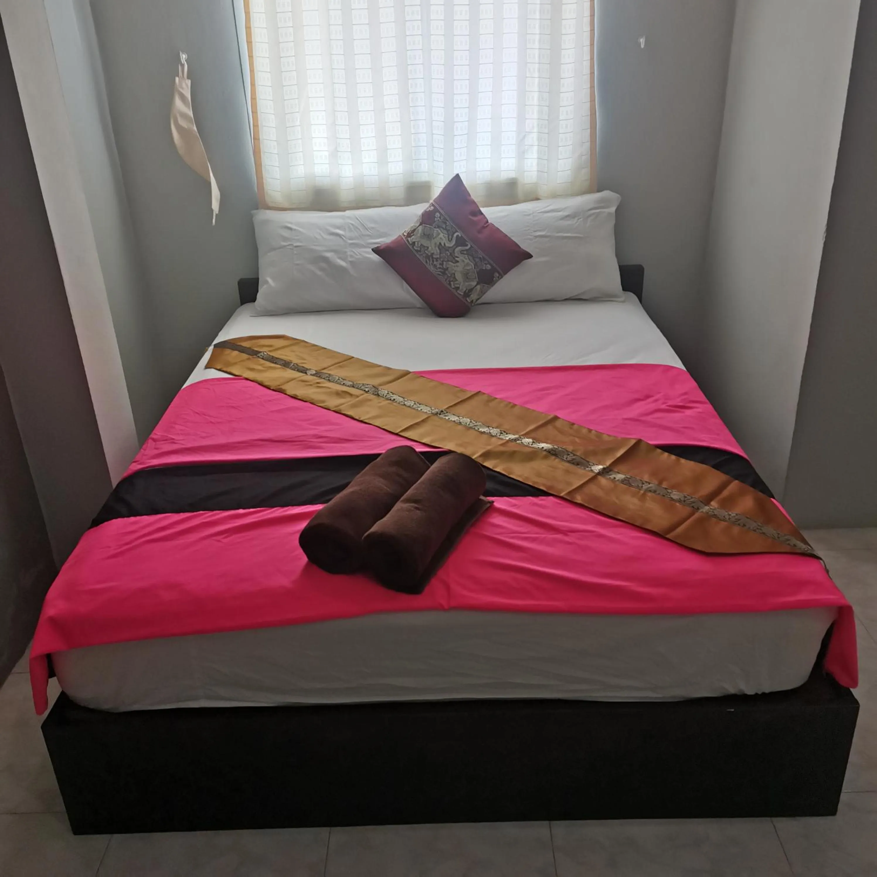 Bed in Haadrin village Fullmoon