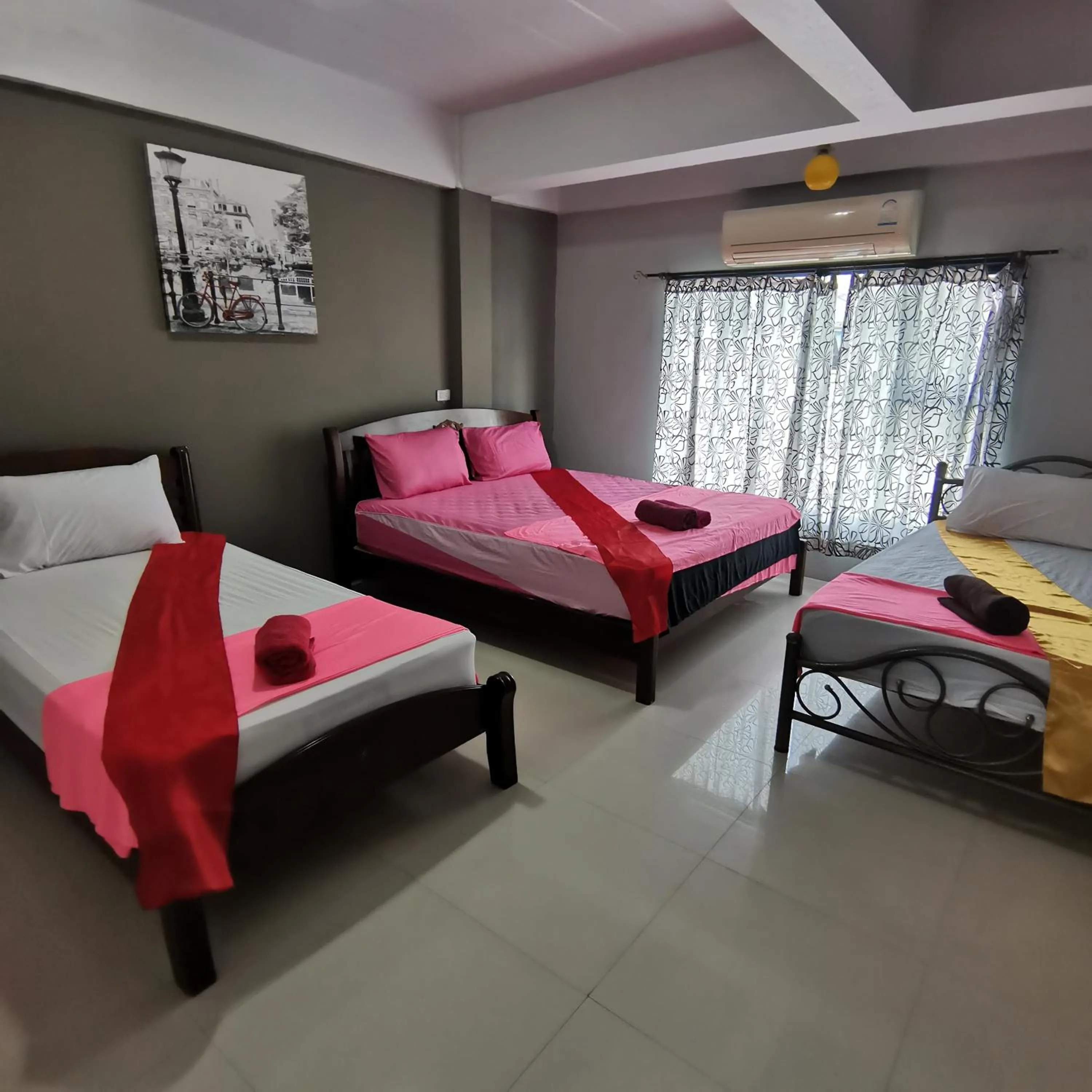 Bed in Haadrin village Fullmoon