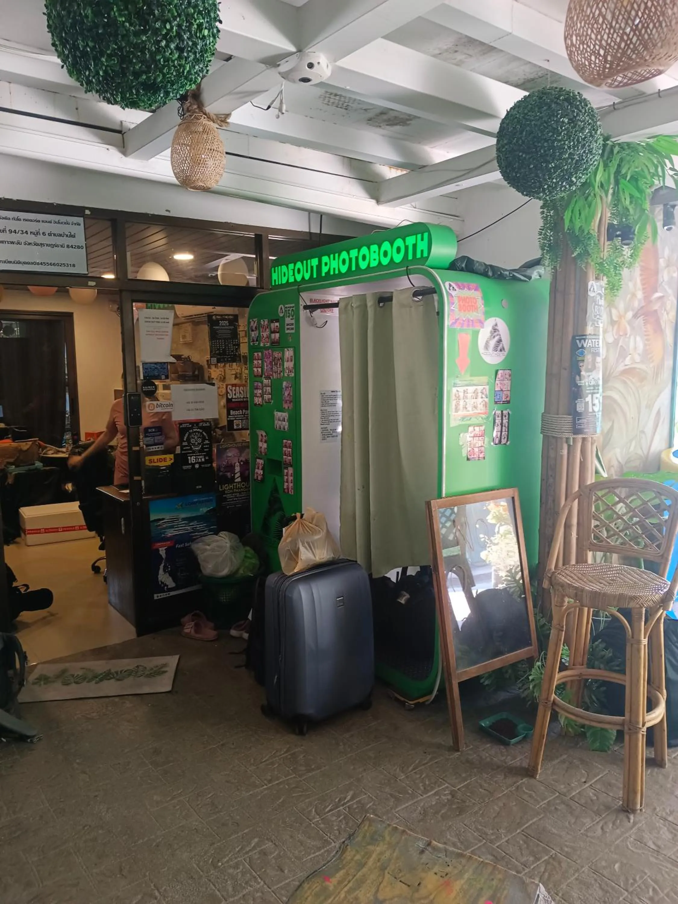 Seating area in Haadrin village Fullmoon