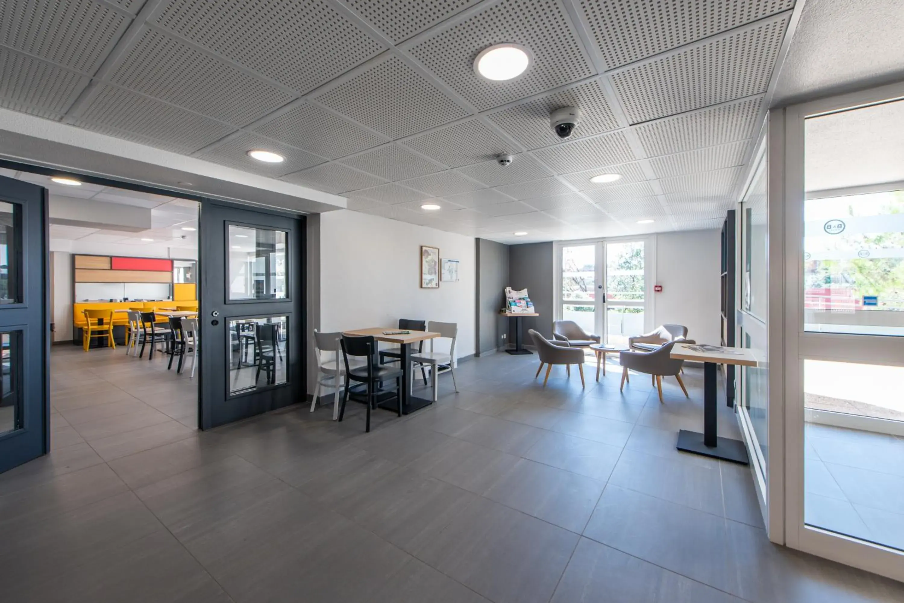 Lobby or reception in B&B HOTEL Antibes Sophia Le Relais Lobby or reception in B&B HOTEL Antibes Sophia Le Relais