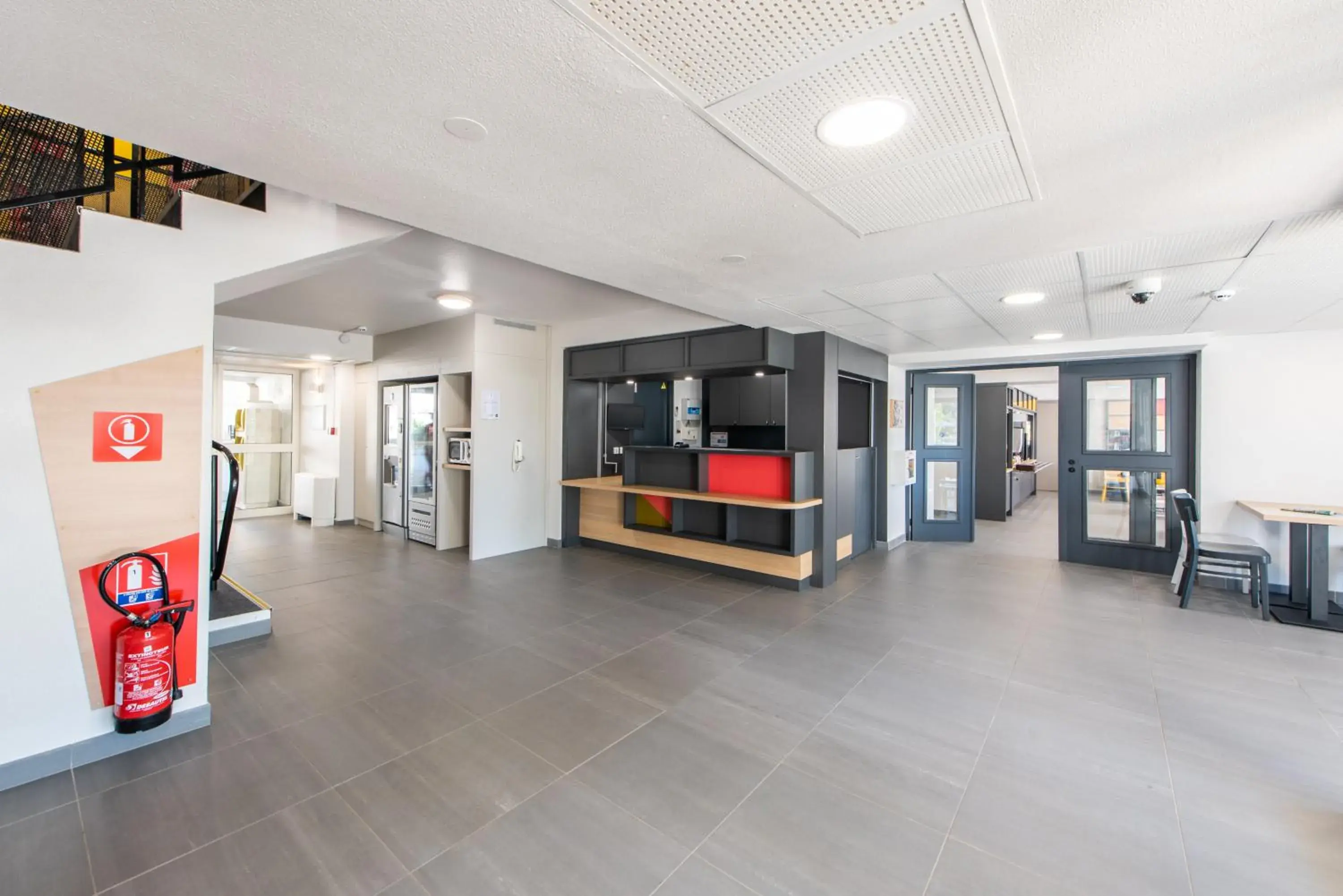 Lobby or reception in B&B HOTEL Antibes Sophia Le Relais Lobby or reception in B&B HOTEL Antibes Sophia Le Relais