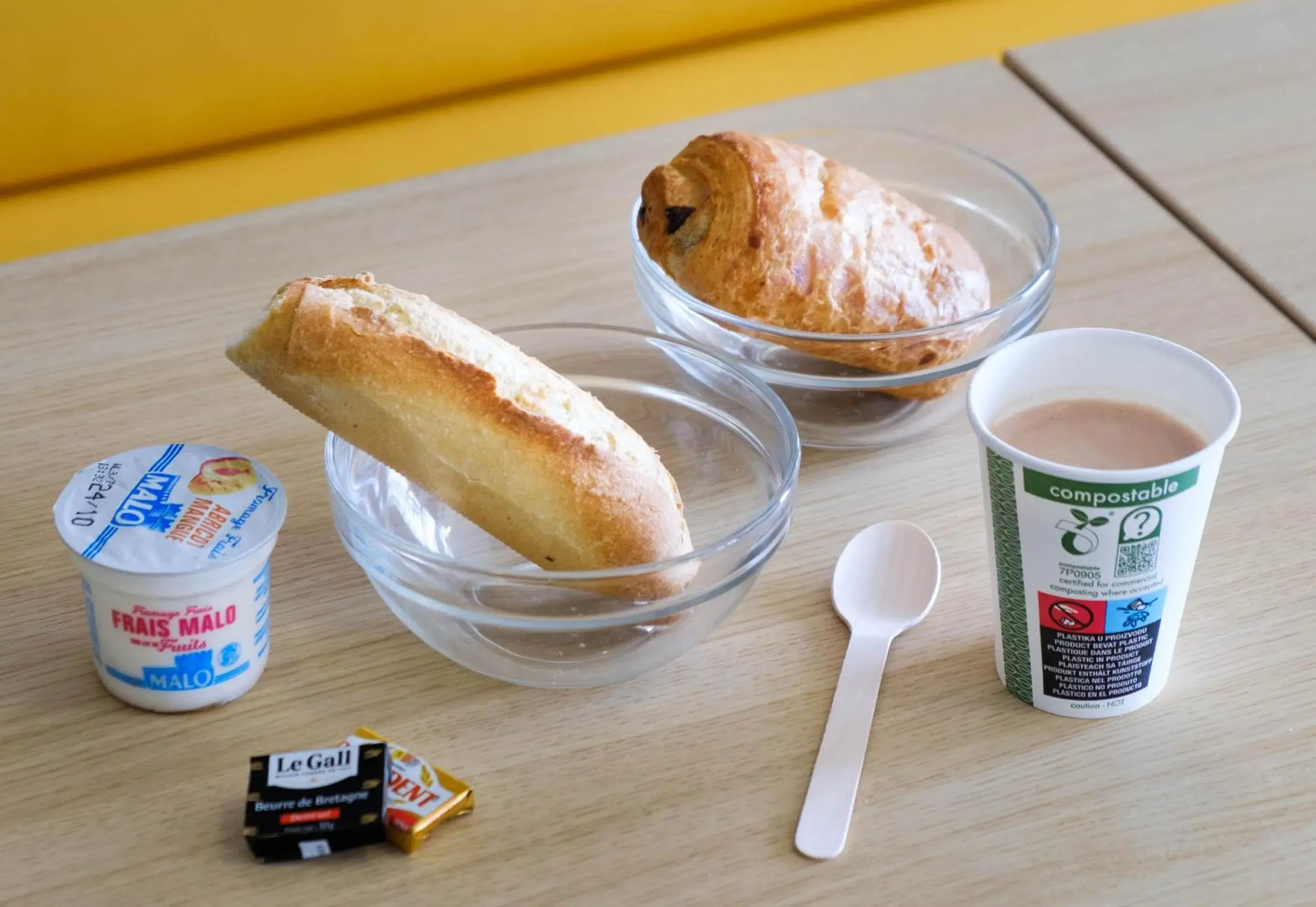 Breakfast in B&B HOTEL Antibes Sophia Le Relais Breakfast in B&B HOTEL Antibes Sophia Le Relais