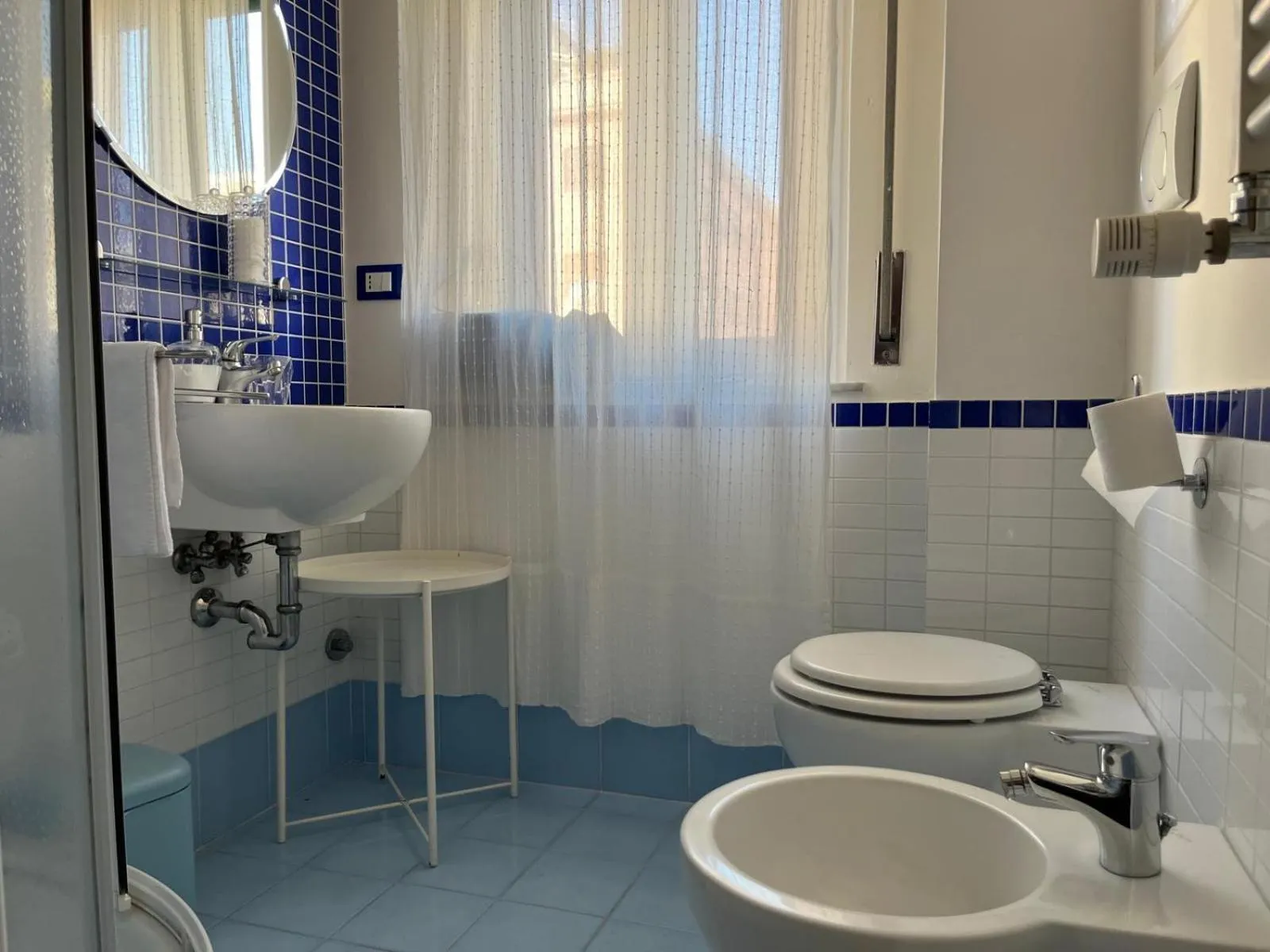 Shower in B&B Anni 50