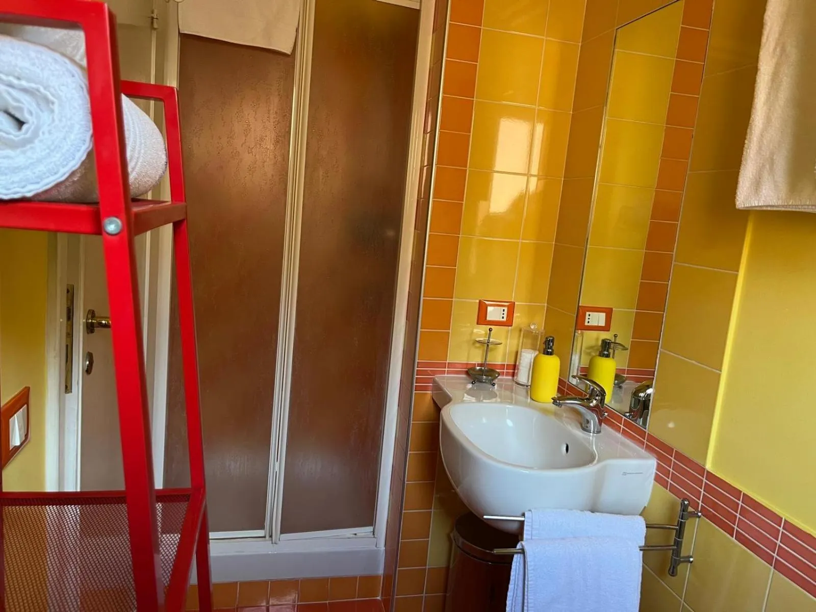 Shower in B&B Anni 50