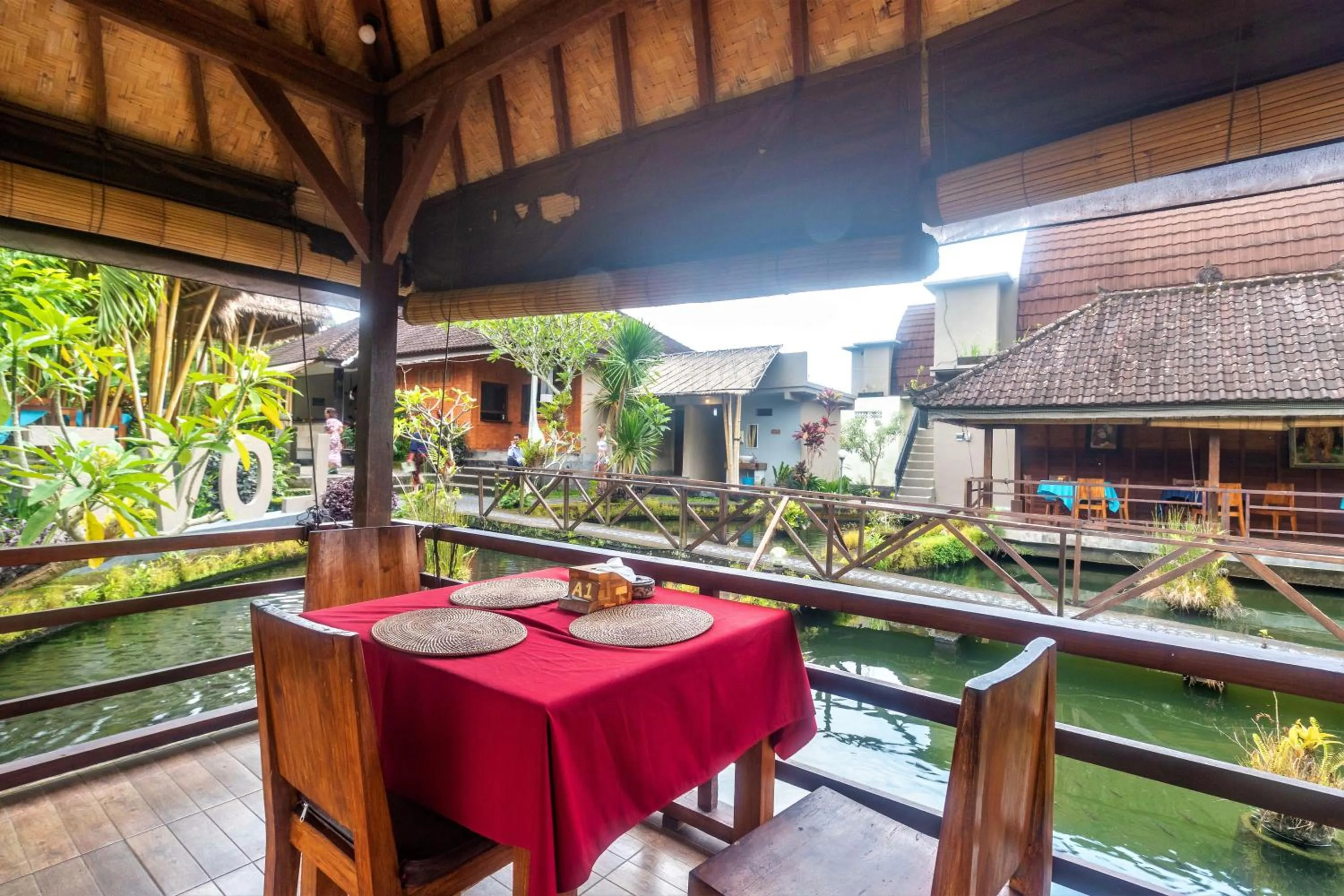 Restaurant/places to eat in AlamGangga Villas Tirta Gangga