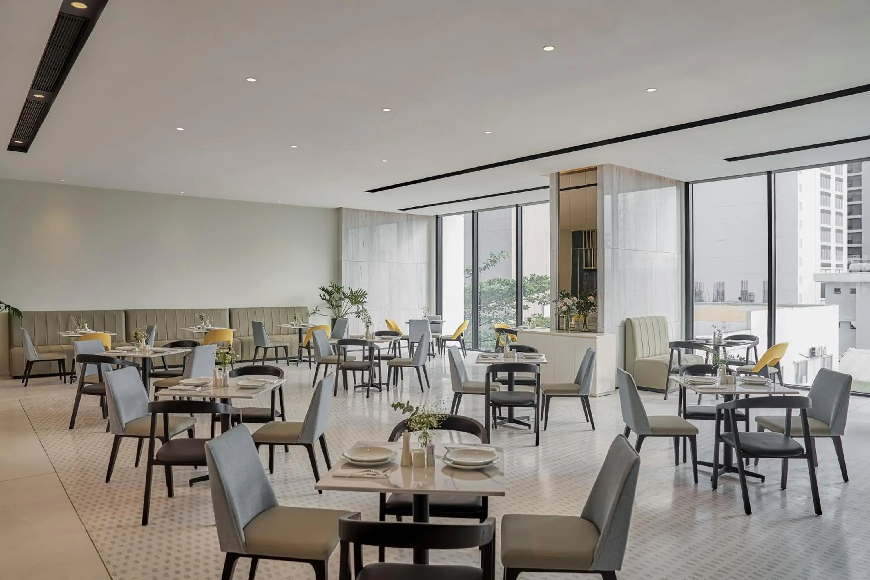 Restaurant/places to eat in December Hotel Restaurant/places to eat in December Hotel