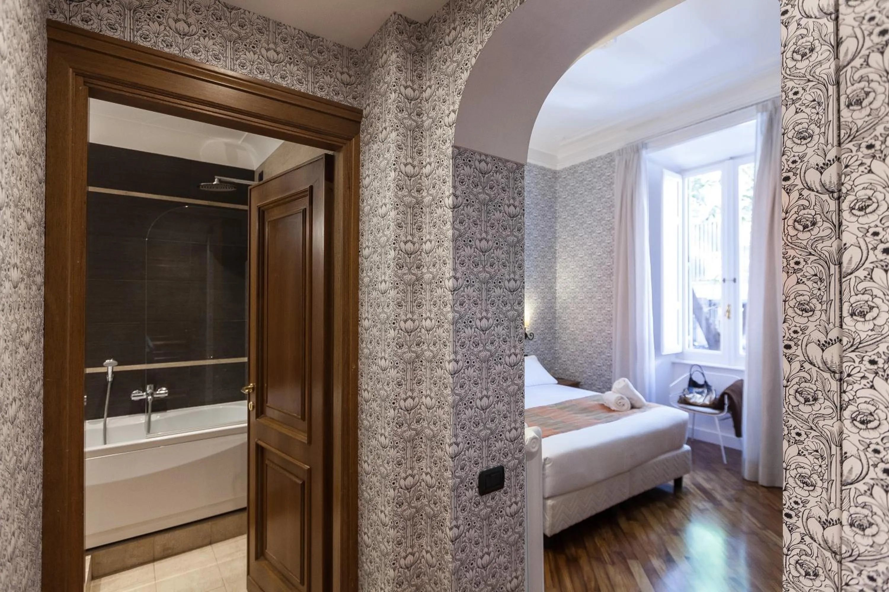 Bathroom, Bed in Suite Beccaria A Piazza Del Popolo