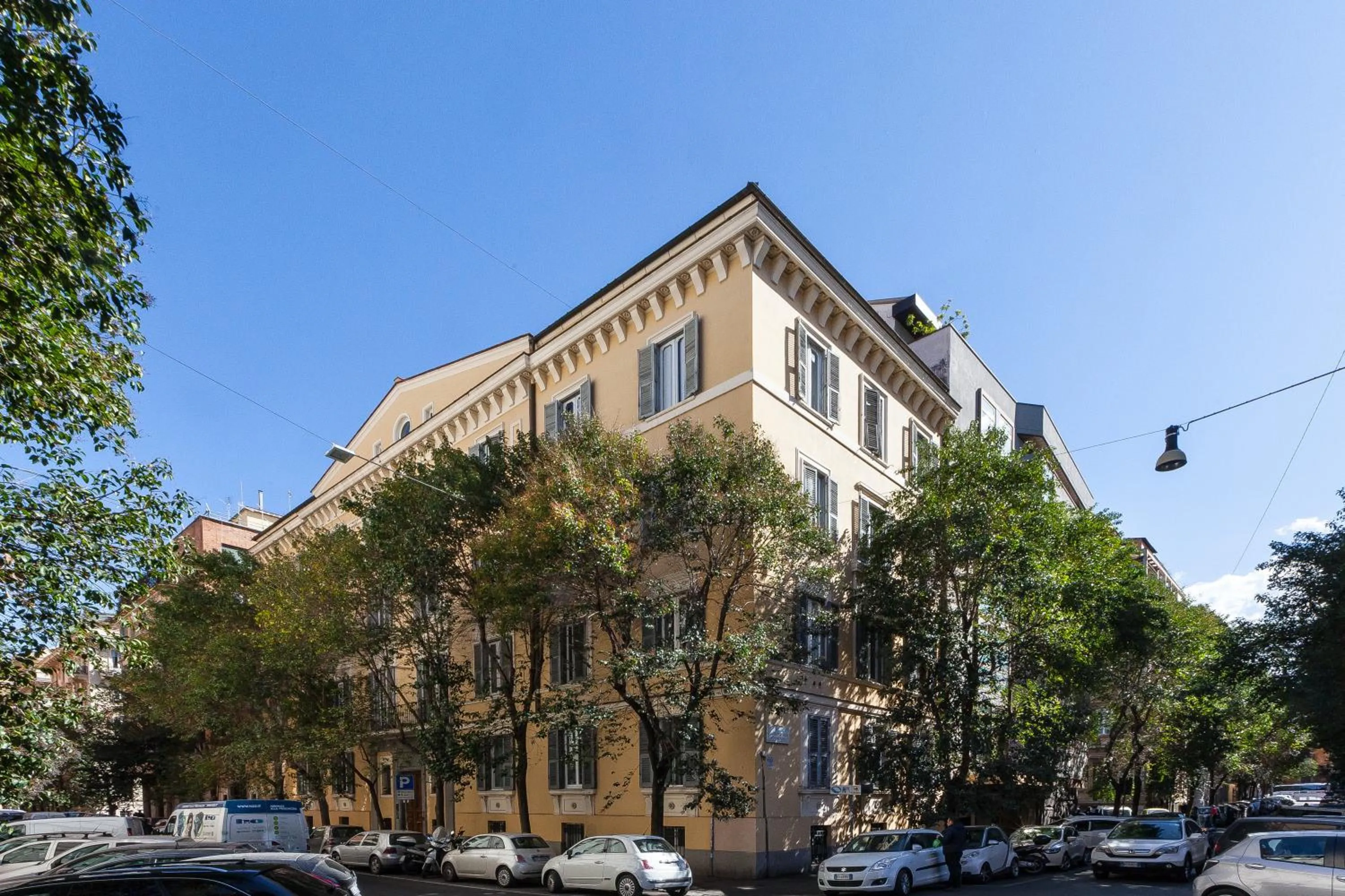 Property building in Suite Beccaria A Piazza Del Popolo
