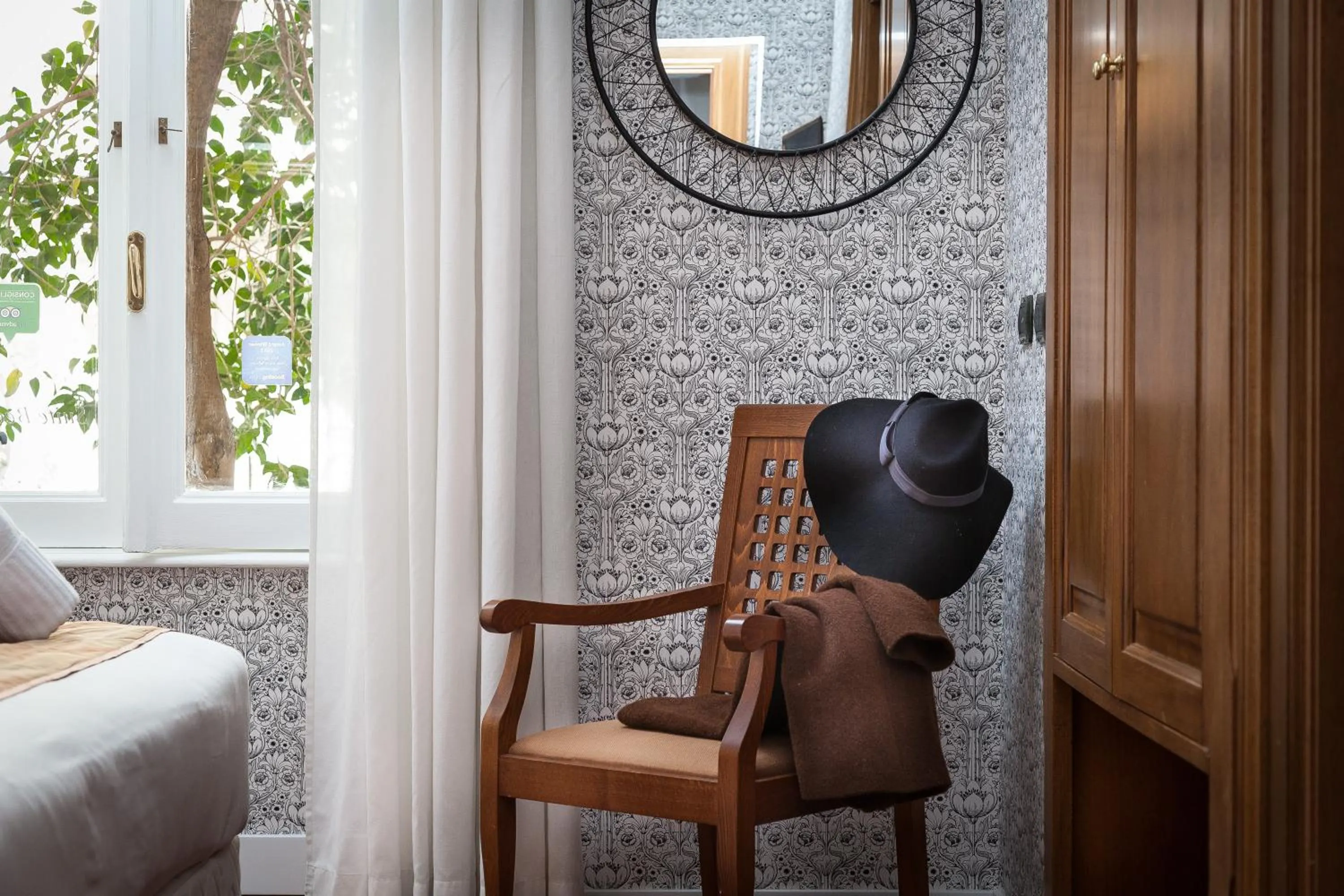 Decorative detail, Bed in Suite Beccaria A Piazza Del Popolo