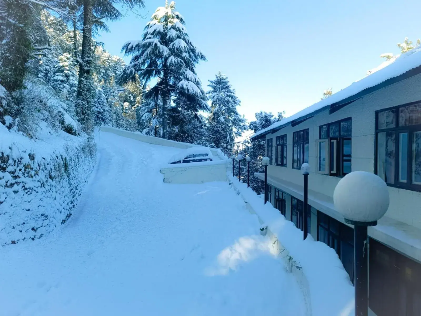 Facade/entrance in Surya Resort Dalhousie Facade/entrance in Surya Resort Dalhousie