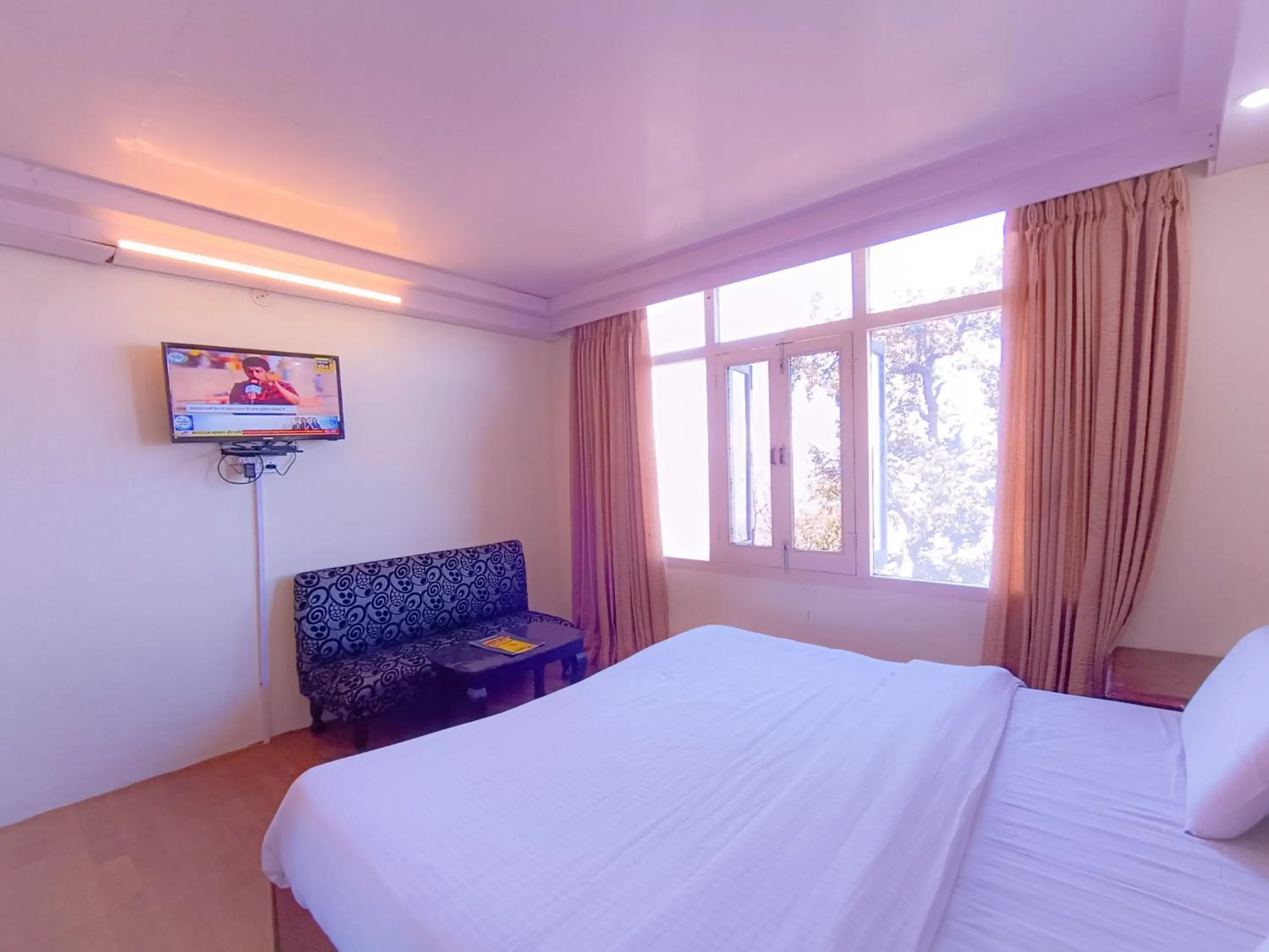 Standard Double Room in Surya Resort Dalhousie Standard Double Room in Surya Resort Dalhousie