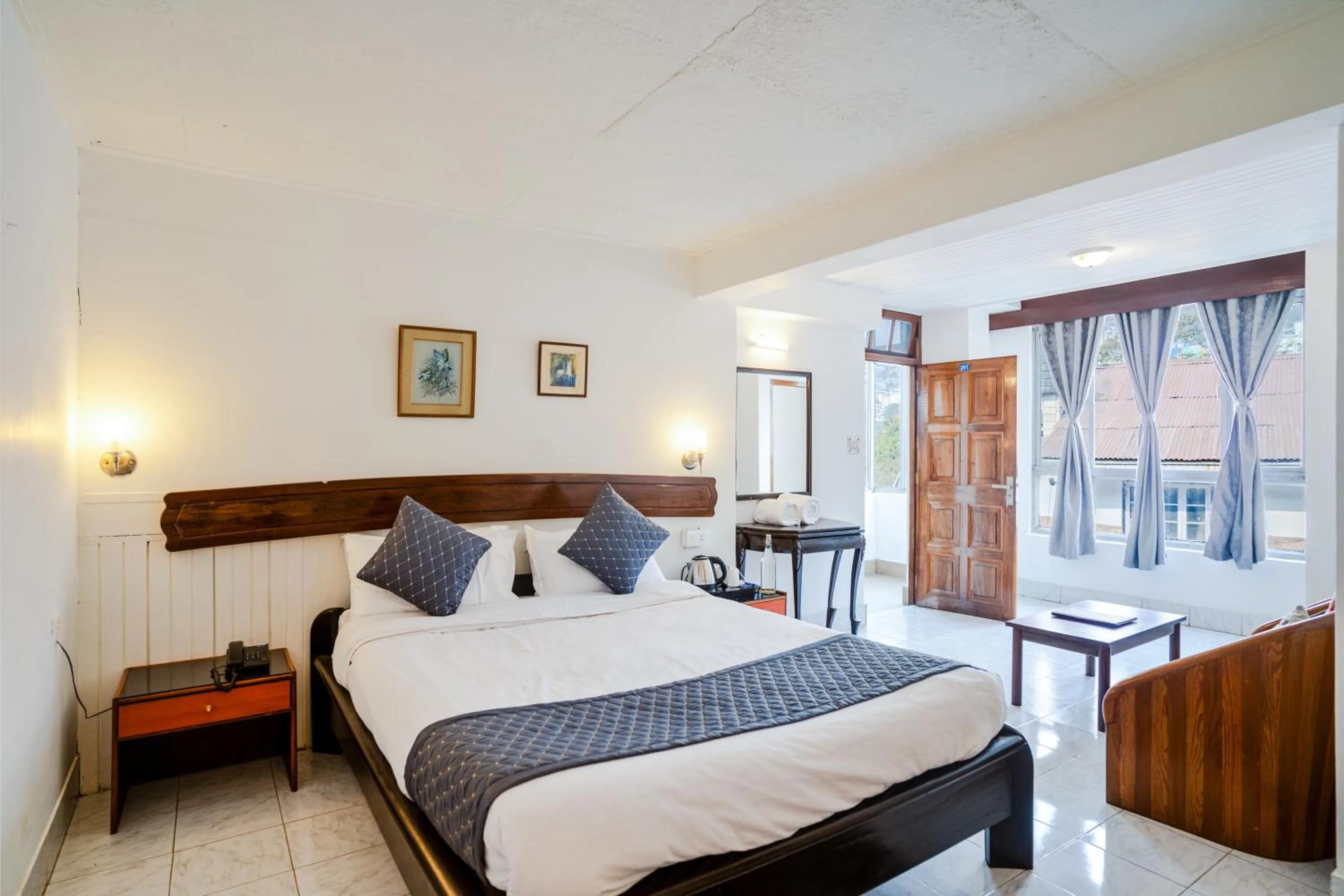 Bed in Sharolyn Boutique Hotel