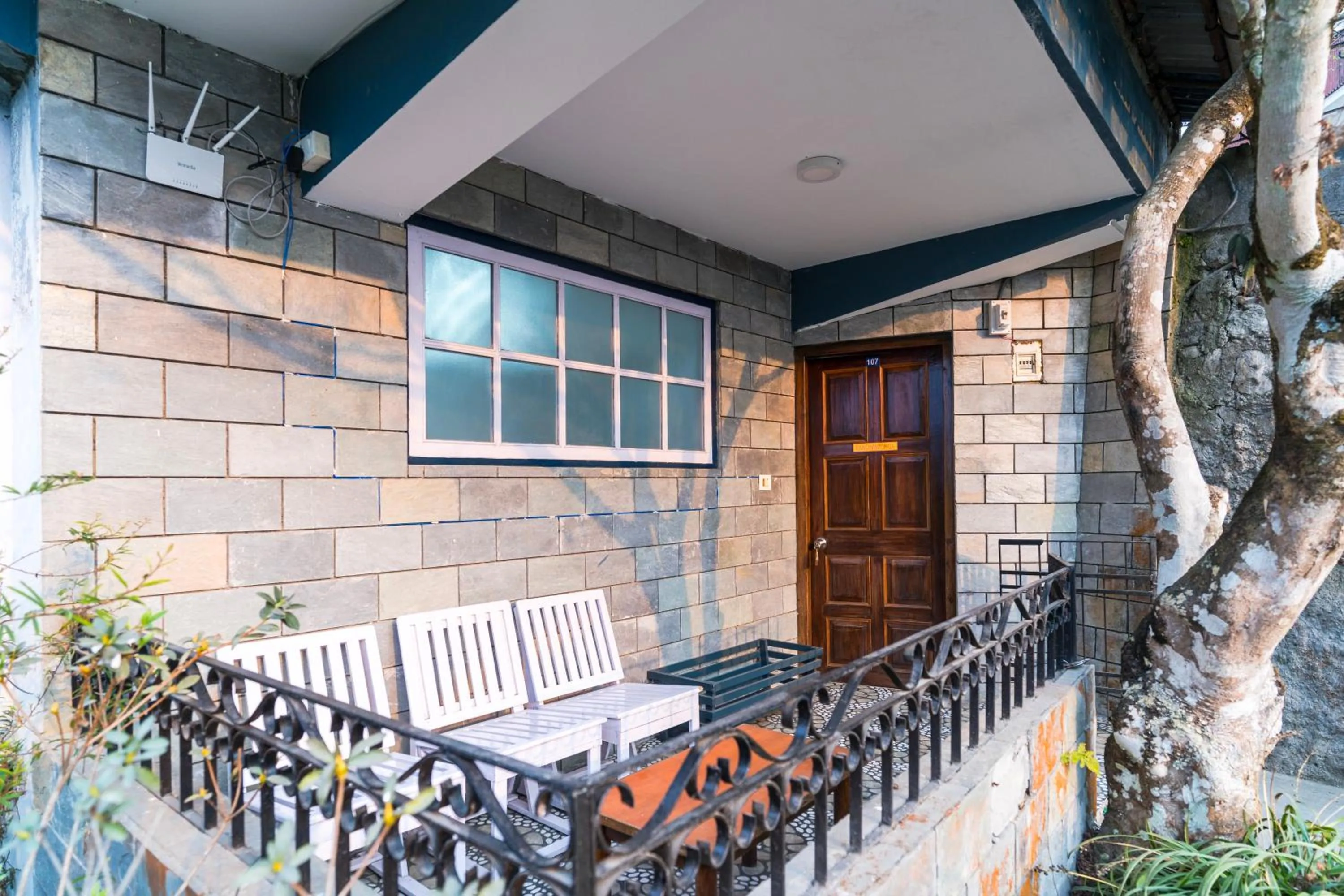 Day in Sharolyn Boutique Hotel