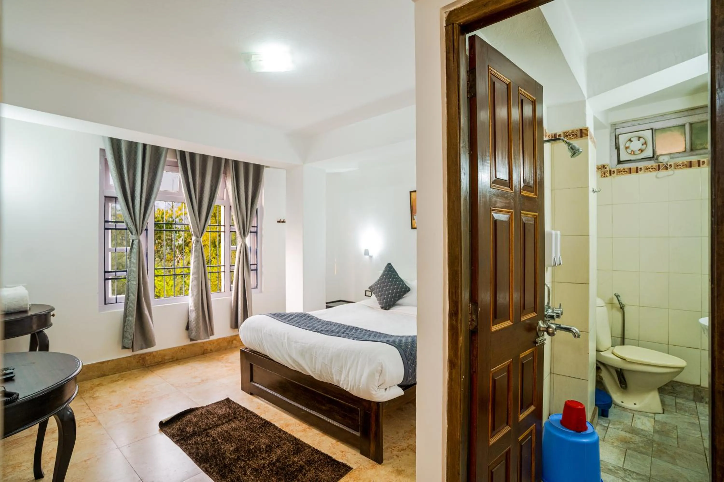 Bed in Sharolyn Boutique Hotel