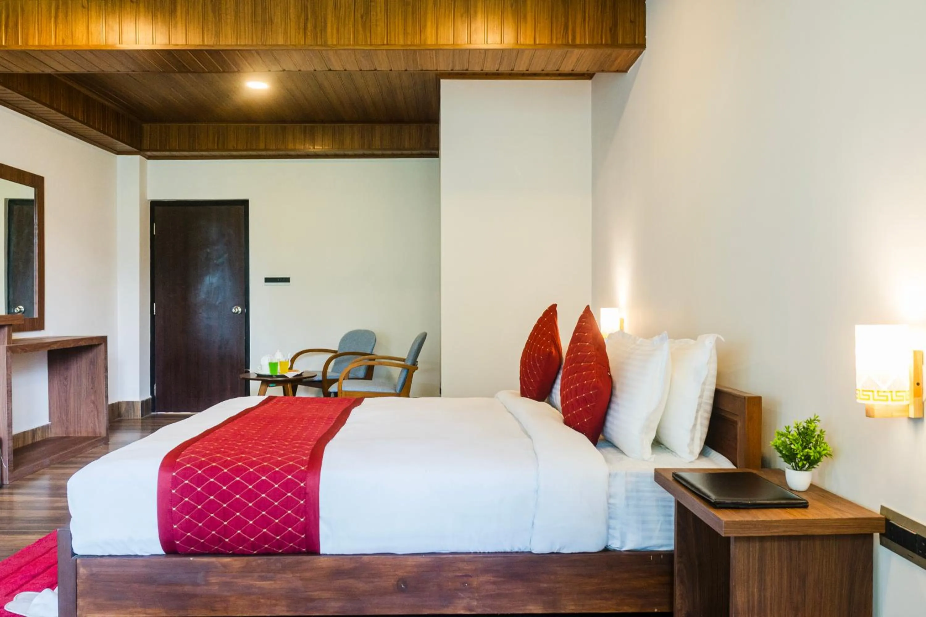 Bed in Sharolyn Boutique Hotel